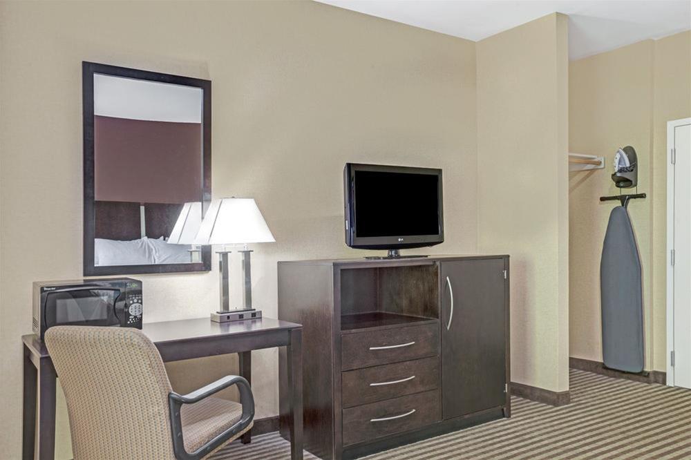 Whitney Inn Suites