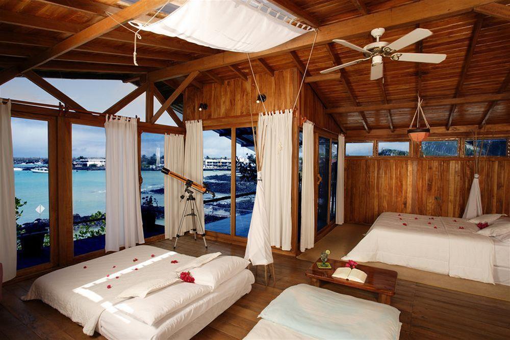 Red Mangrove Aventura Lodge by null