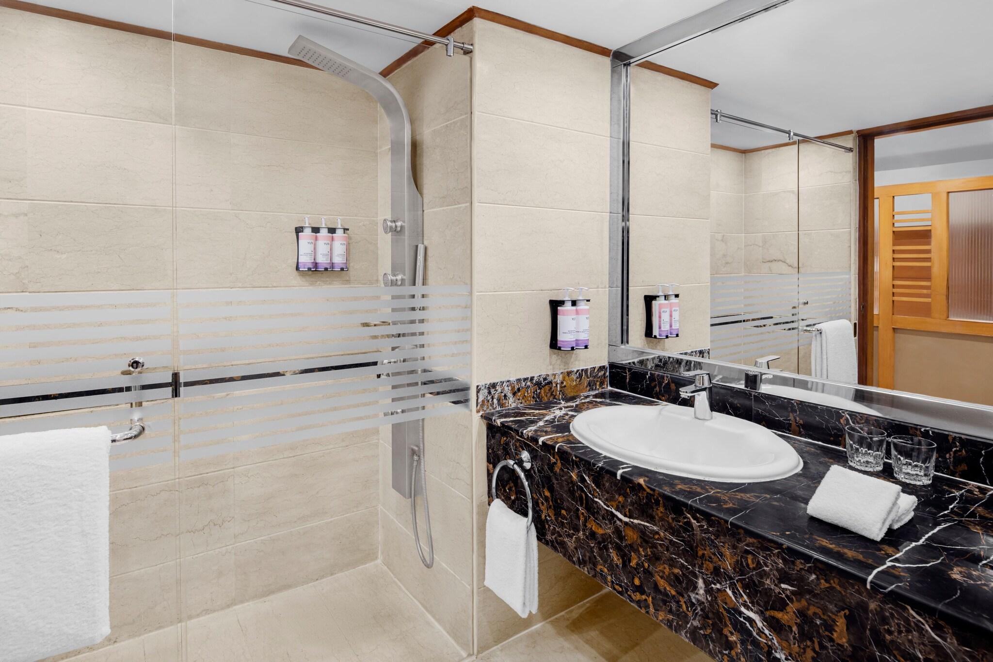 Mövenpick Karachi by null