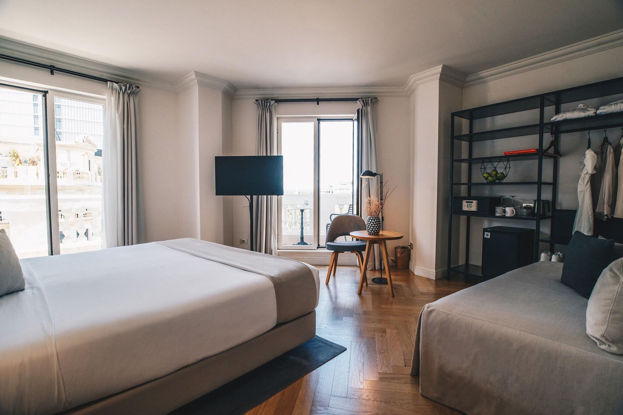 Dear Hotel Madrid by null