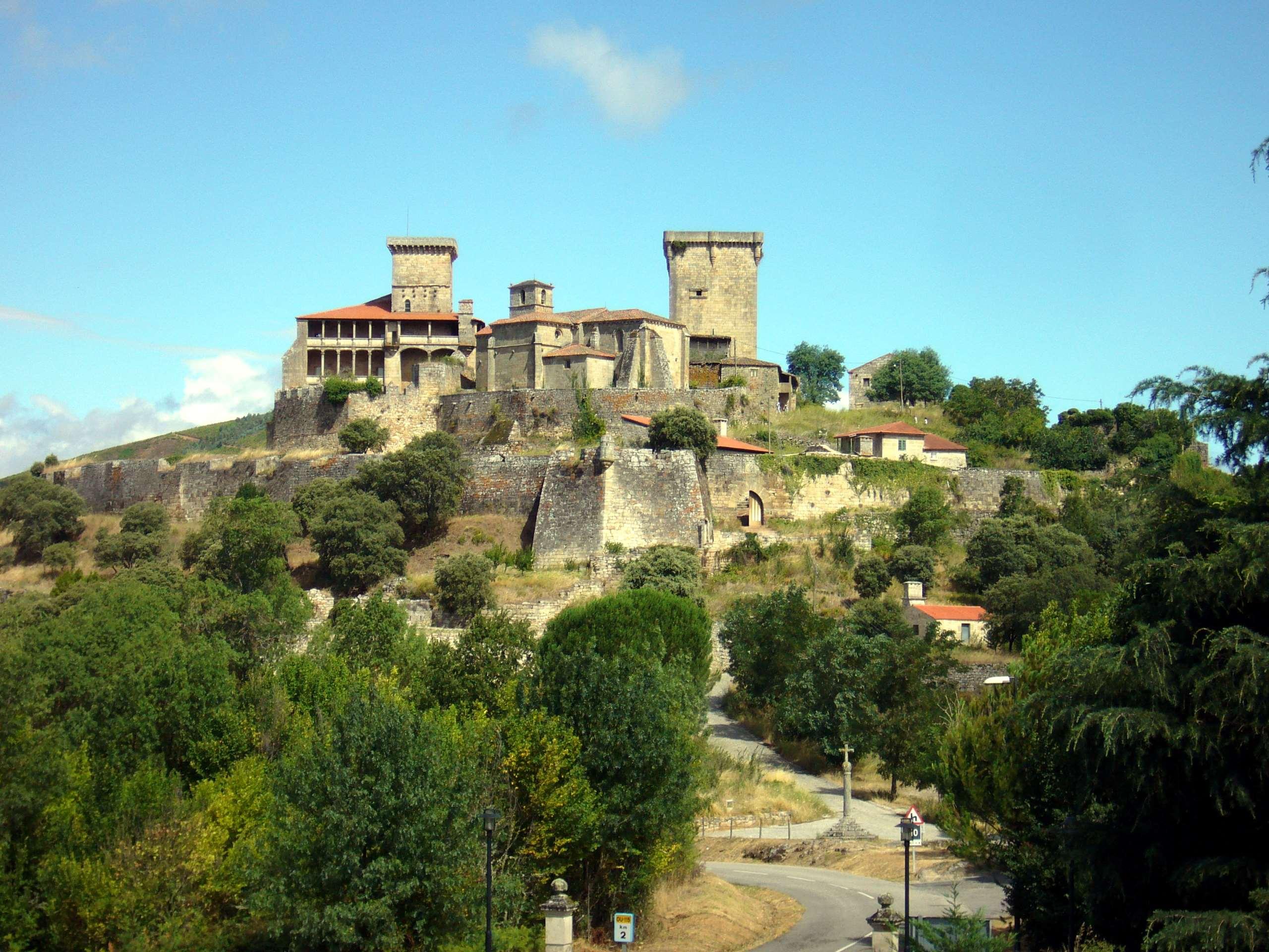 Parador Castelo de Monterrei by null
