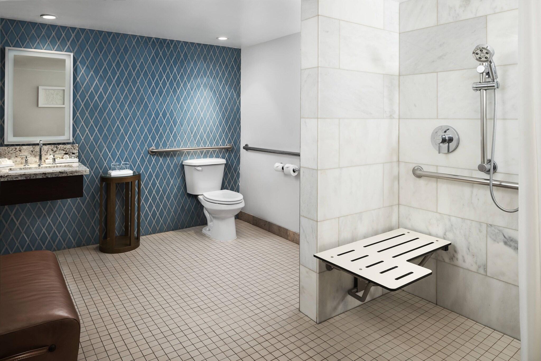 Triada Palm Springs, Autograph Collection by null