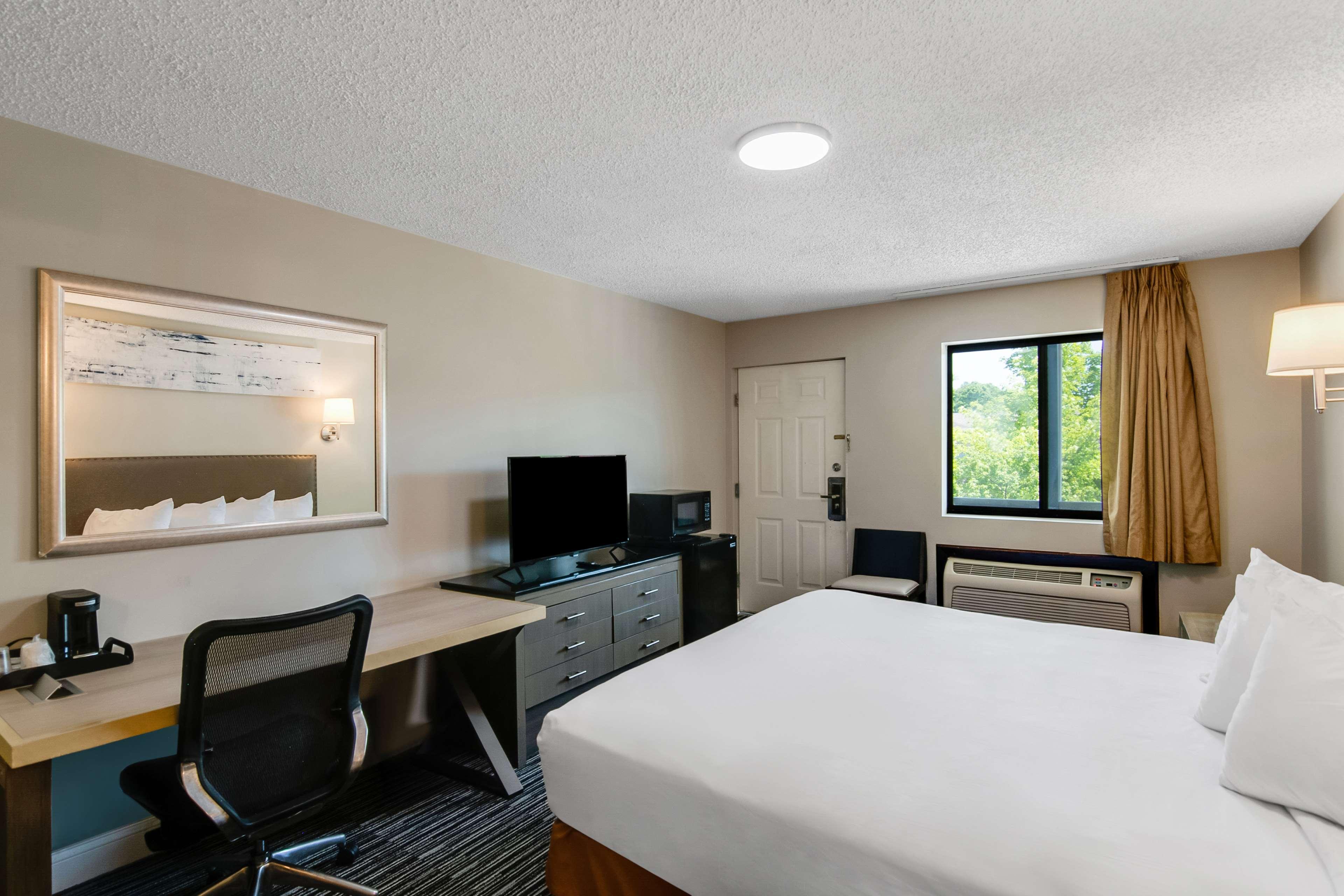 Americas Best Value Inn Torrington, CT