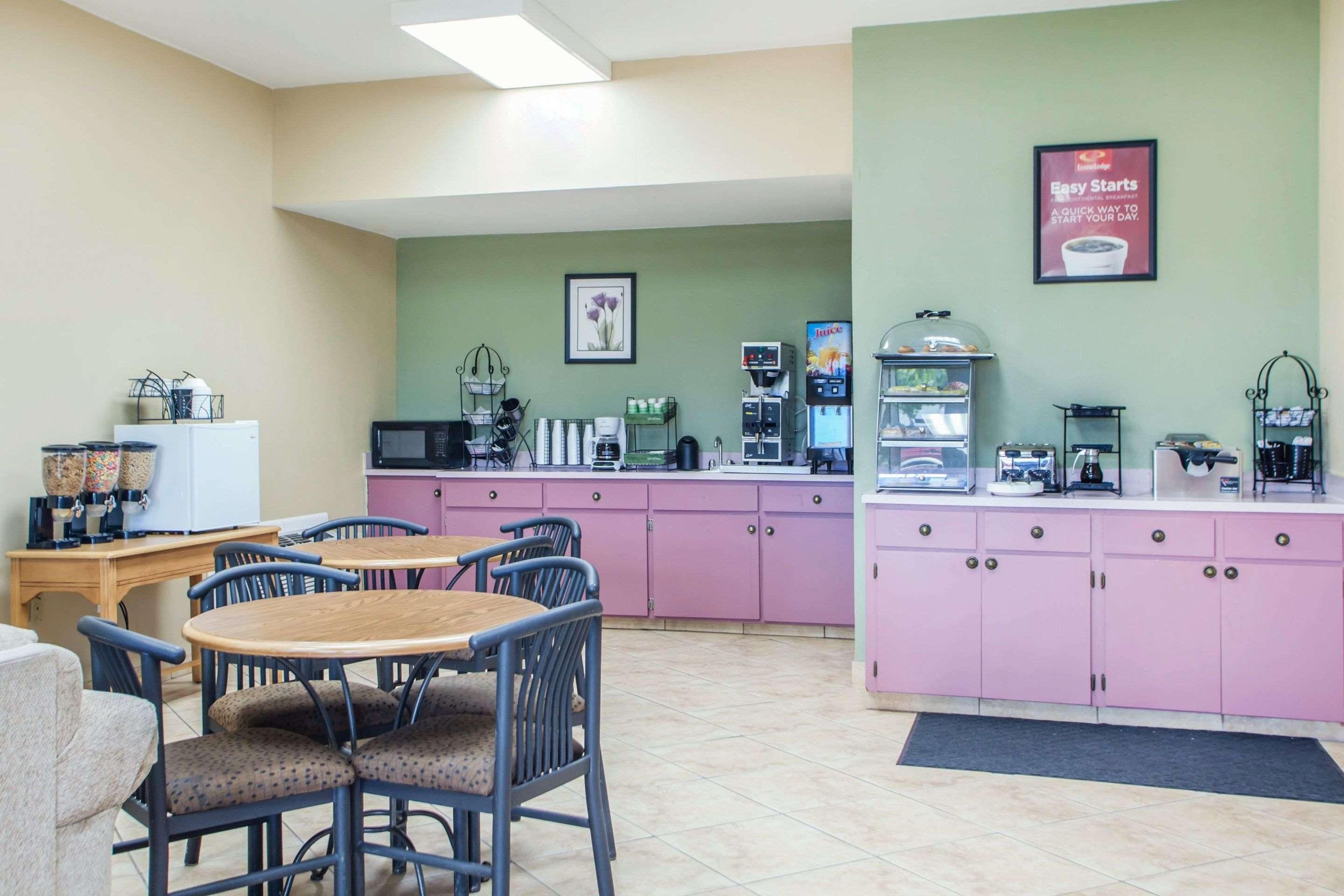 Econo Lodge Belton - Kansas City South