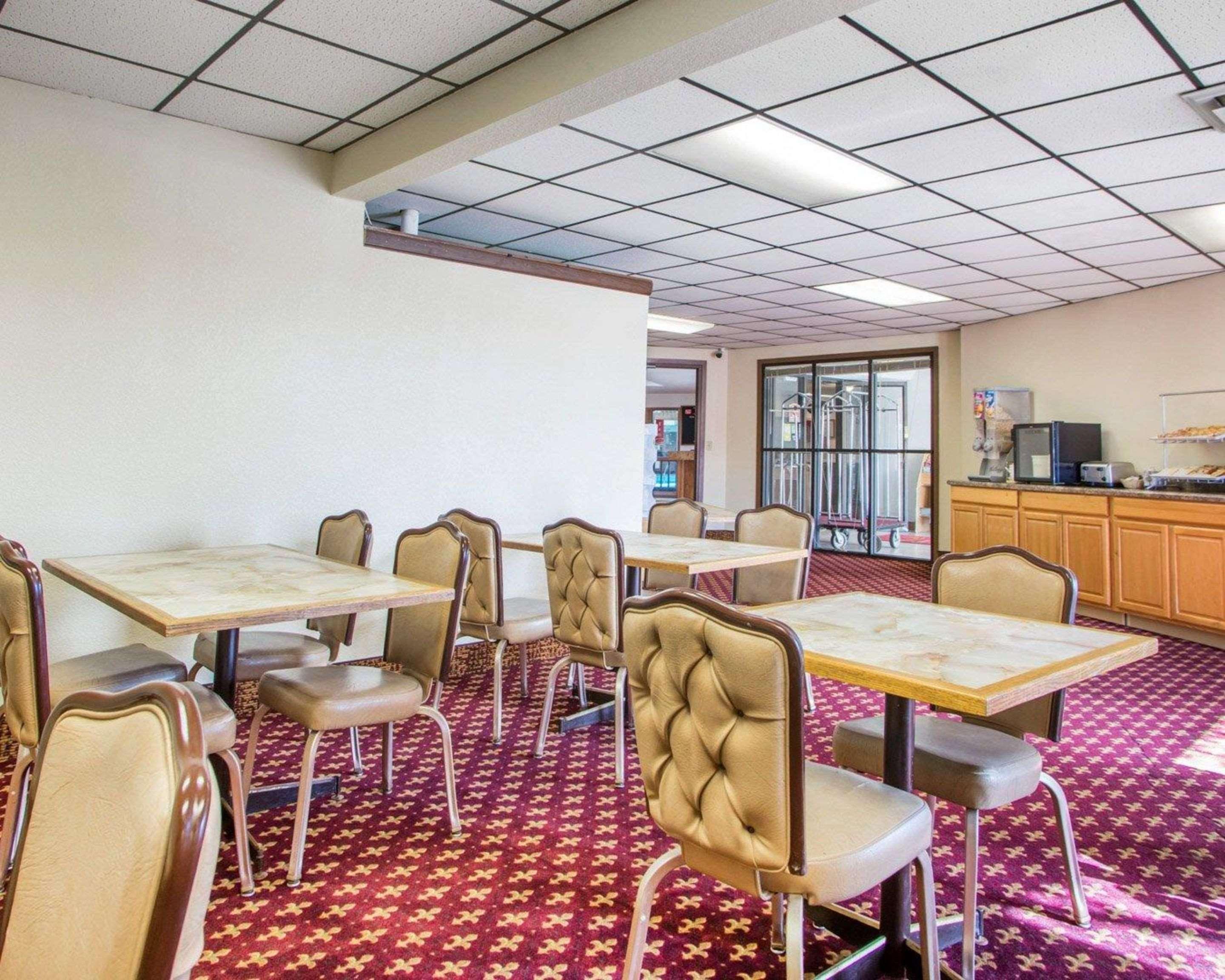 University Inn of Stevens Point	