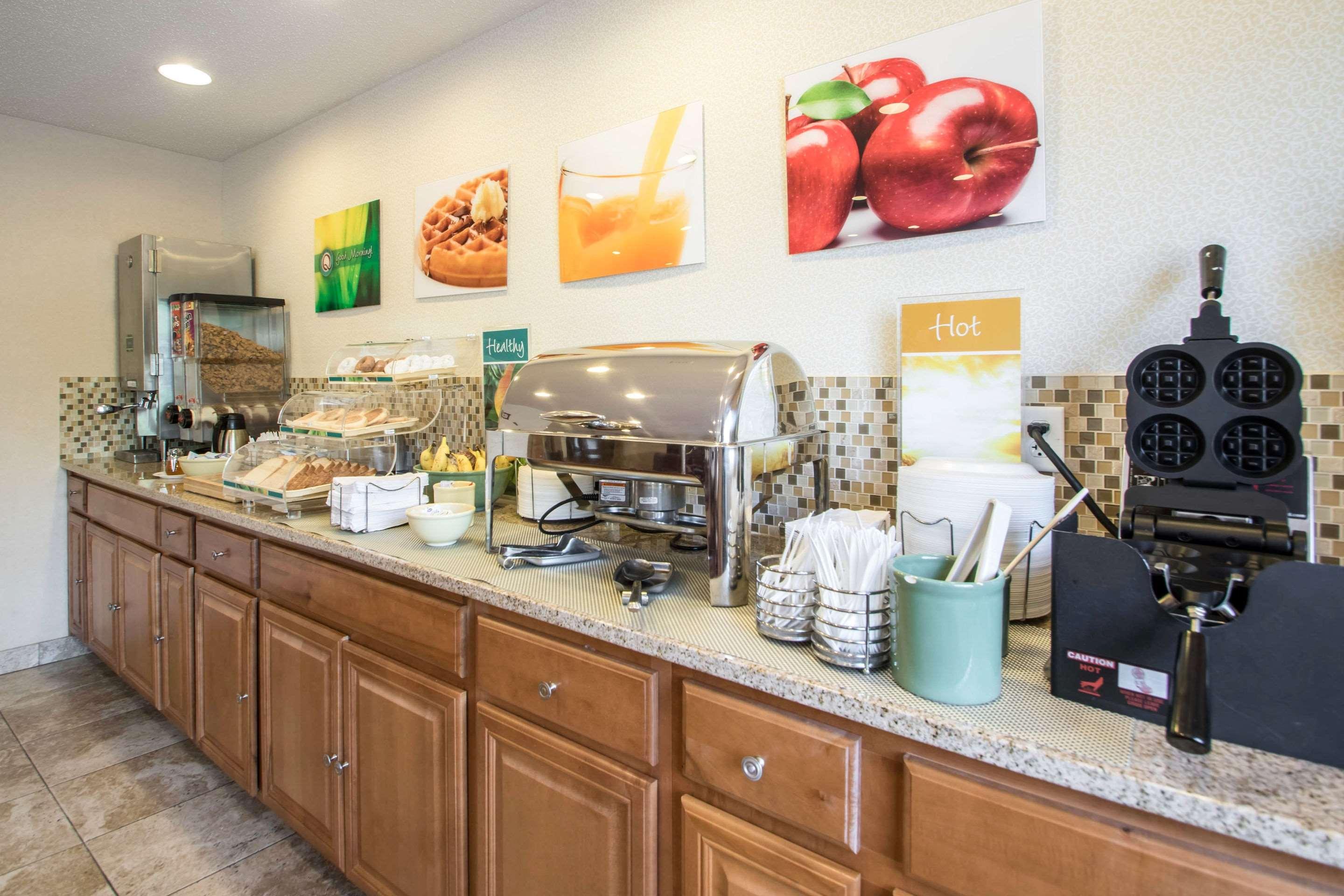 Quality Inn & Suites  Sun Prairie Madison East
