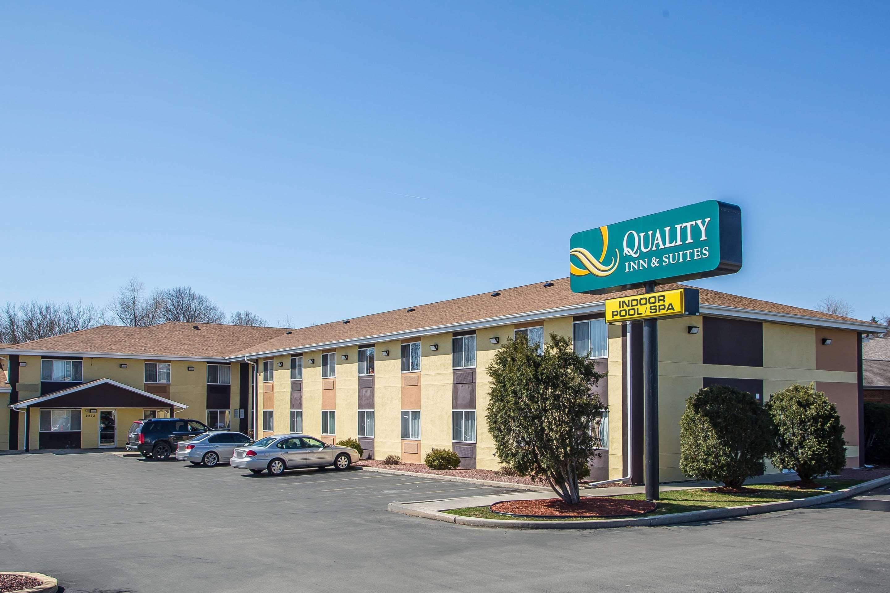Quality Inn & Suites Milwaukee Area