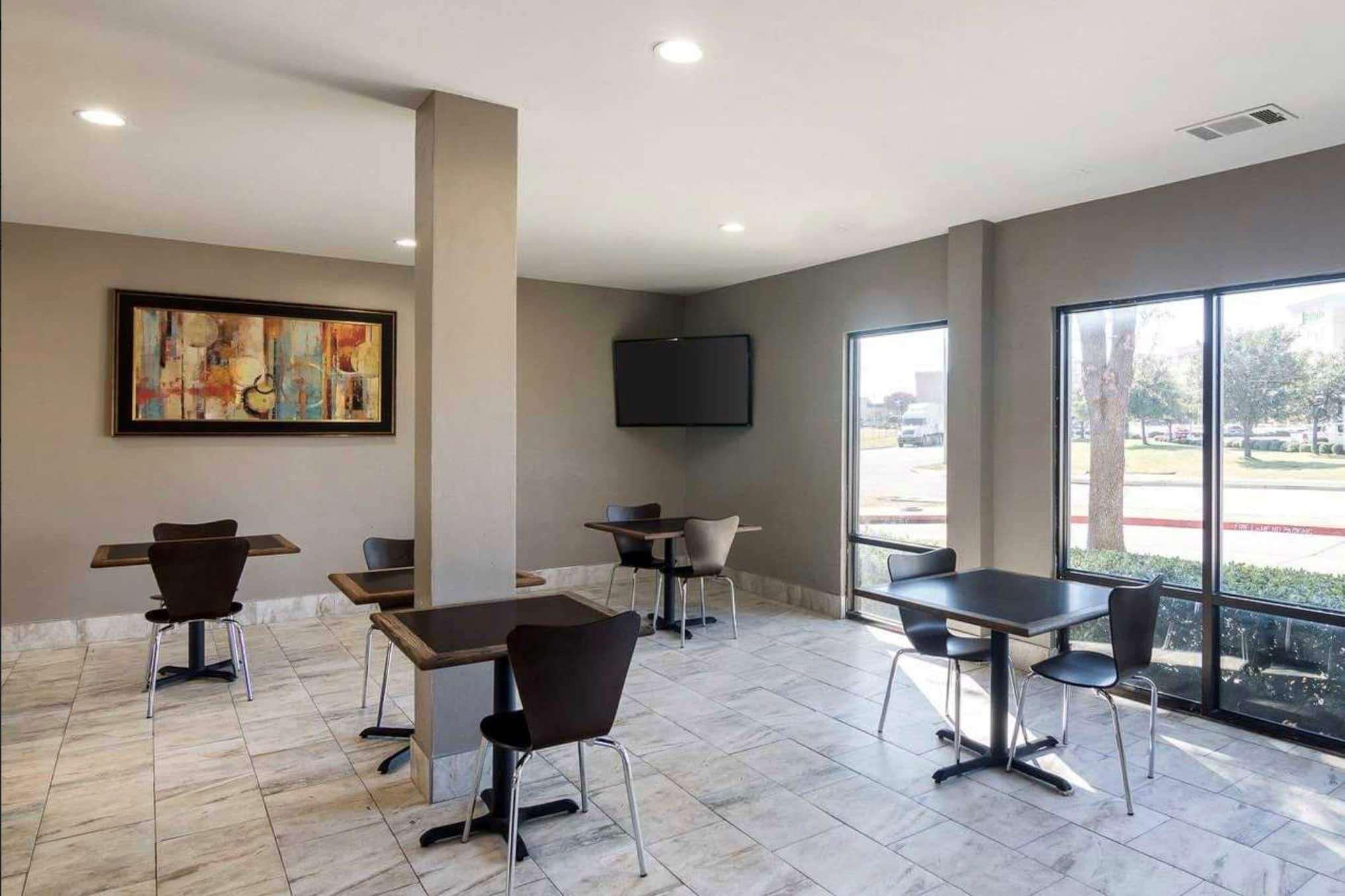 Days Inn By Wyndham Fort Worth North Fossil Creek