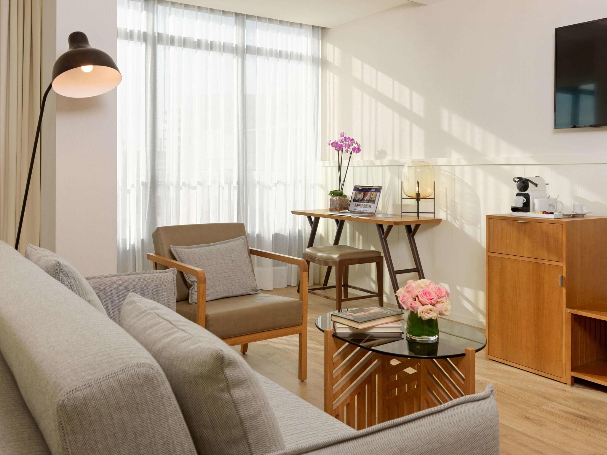 Imagem da galeria de H10 Cubik