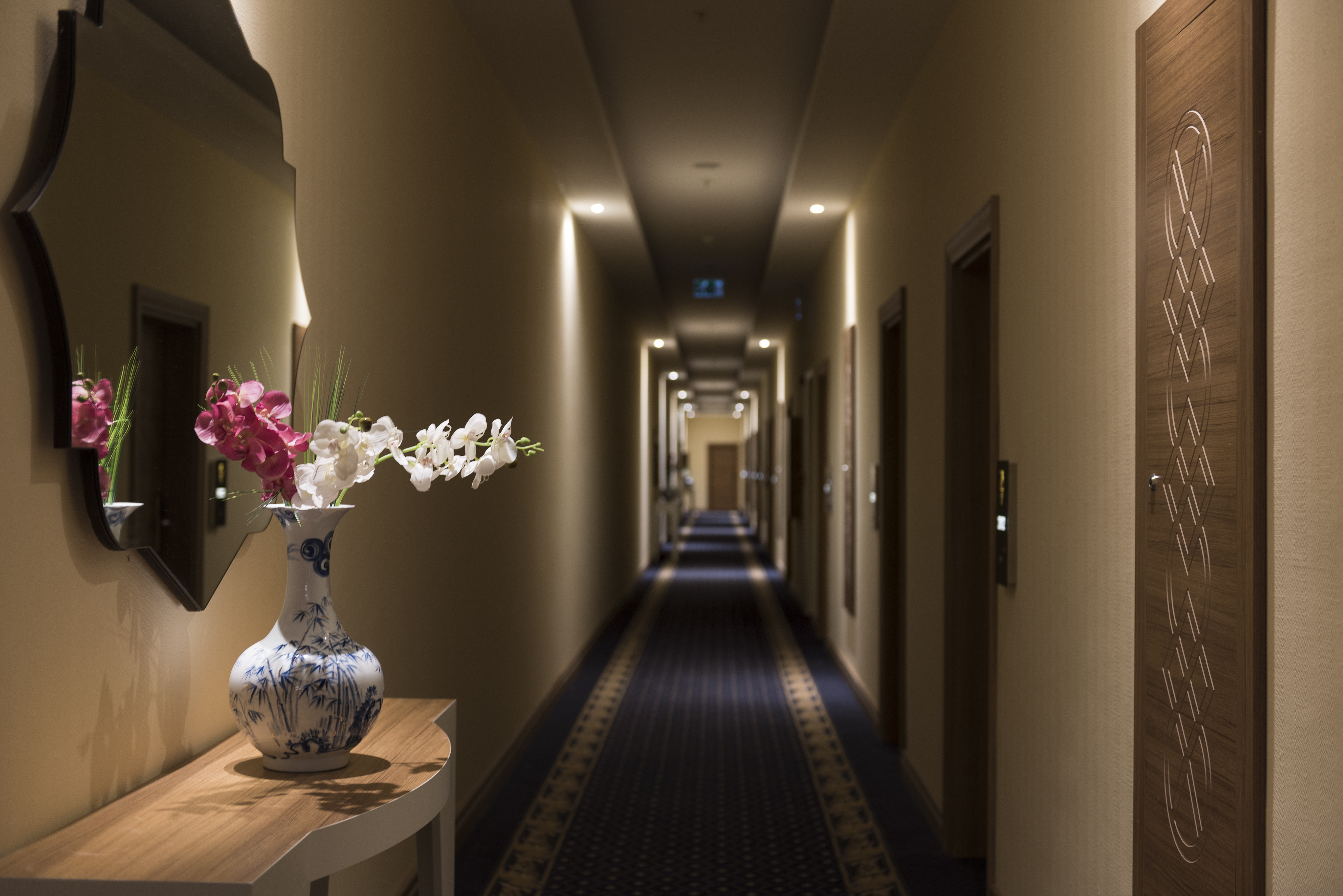 Oz Hotels Sui