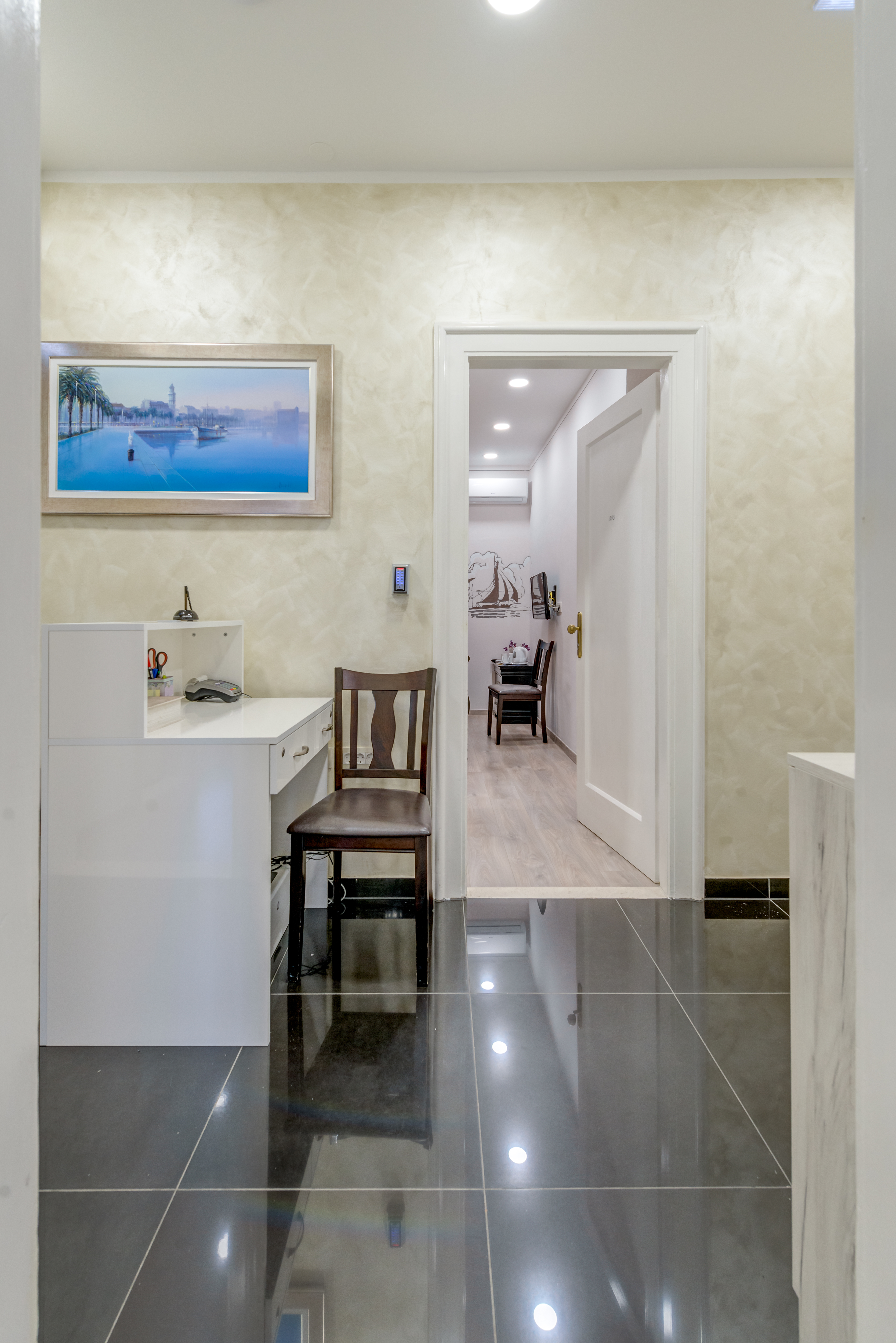 Metropole Luxury Rooms - фото