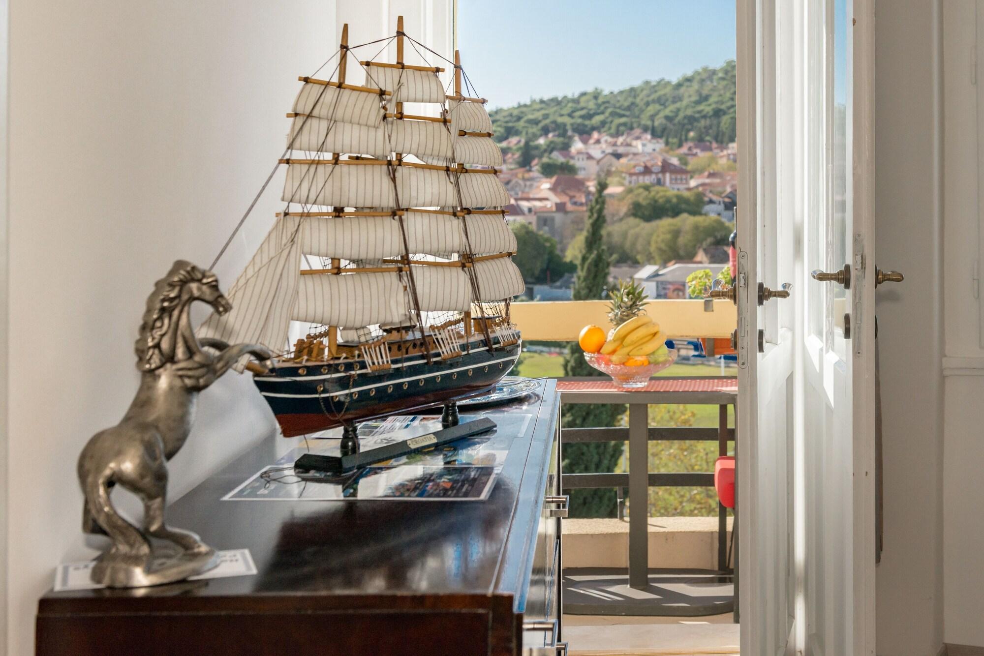 Metropole Luxury Rooms - фото