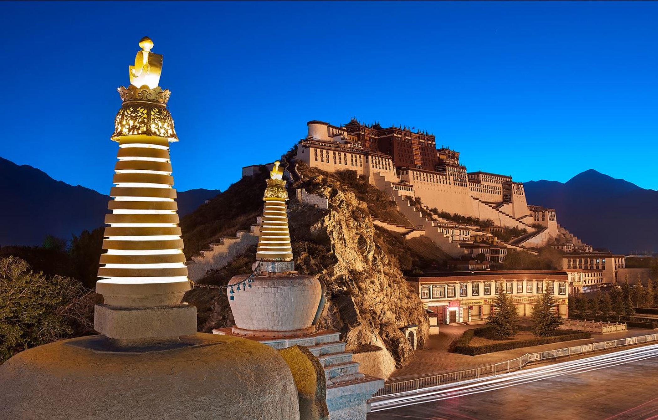 Shangri La Hotel Lhasa by null