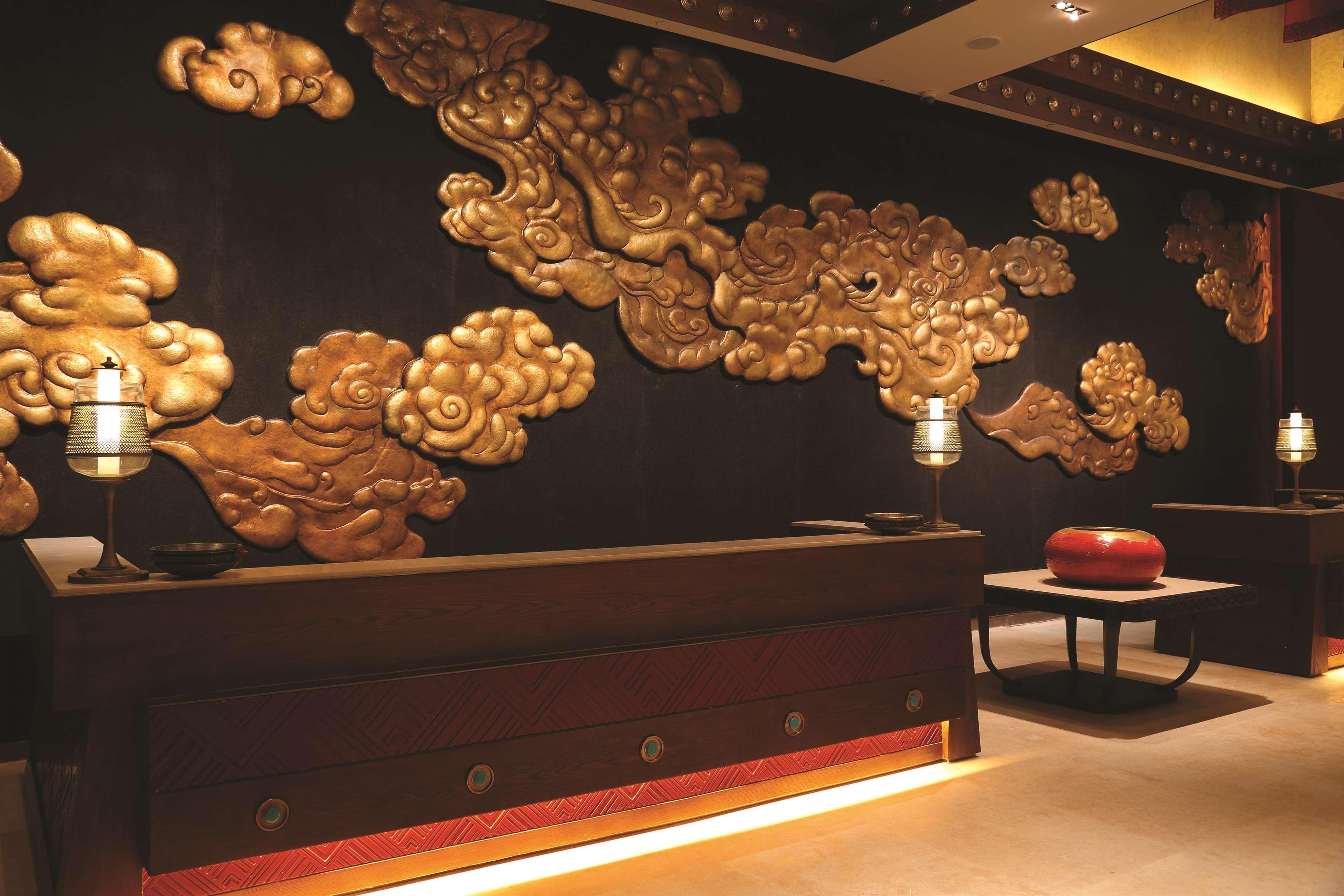 Shangri La Hotel Lhasa by null