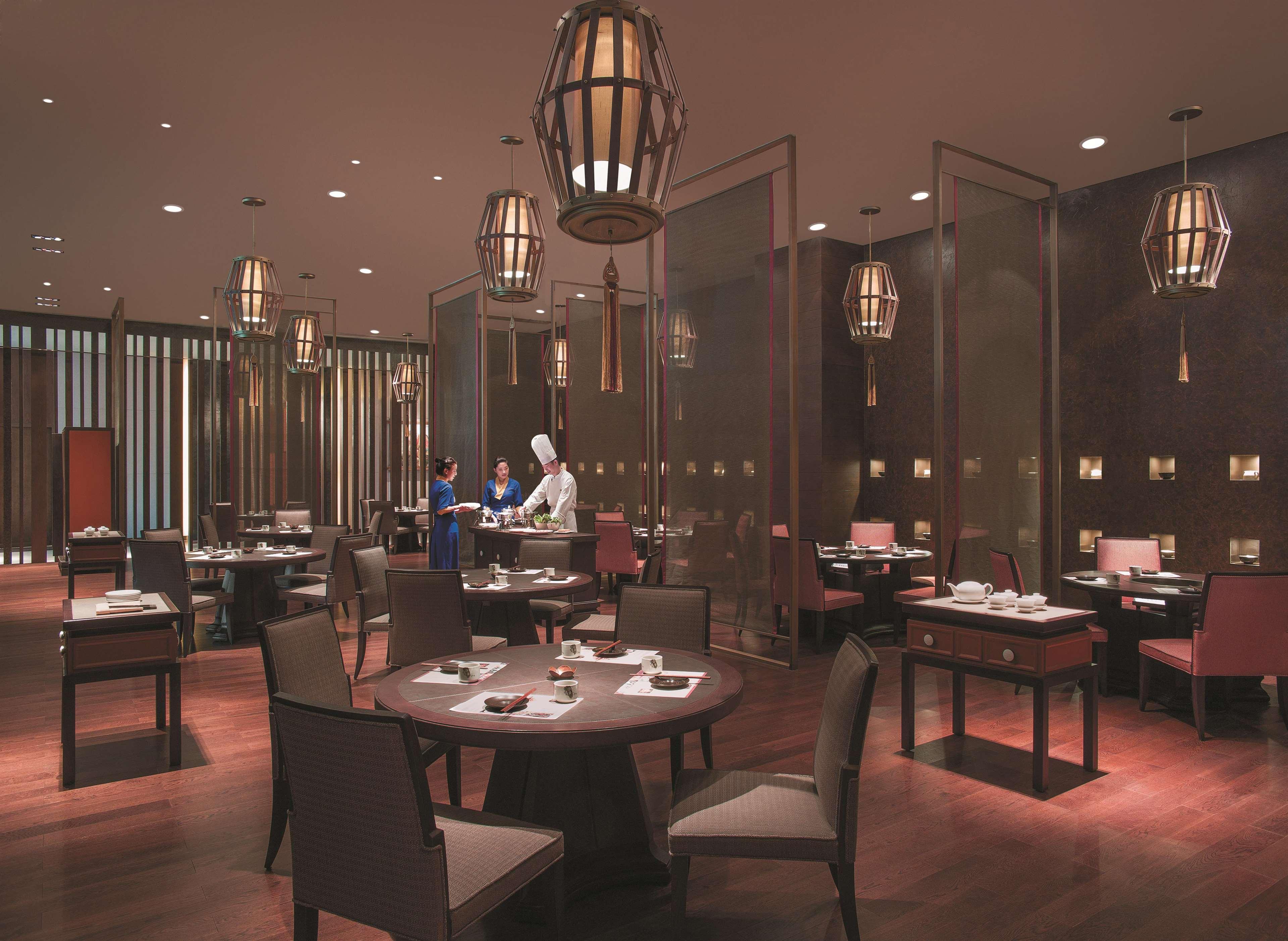 Shangri La Hotel Lhasa by null