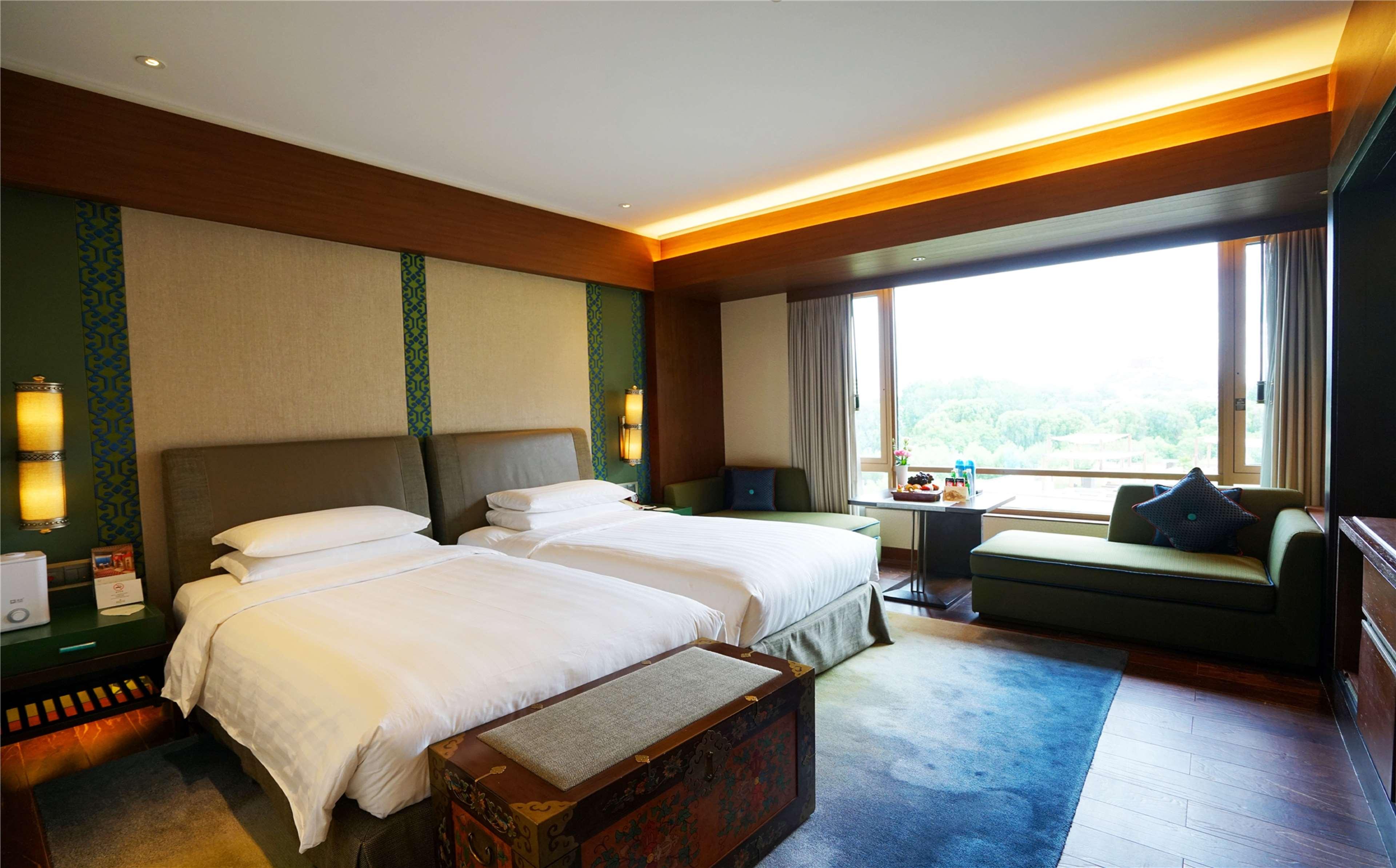 Shangri La Hotel Lhasa by null