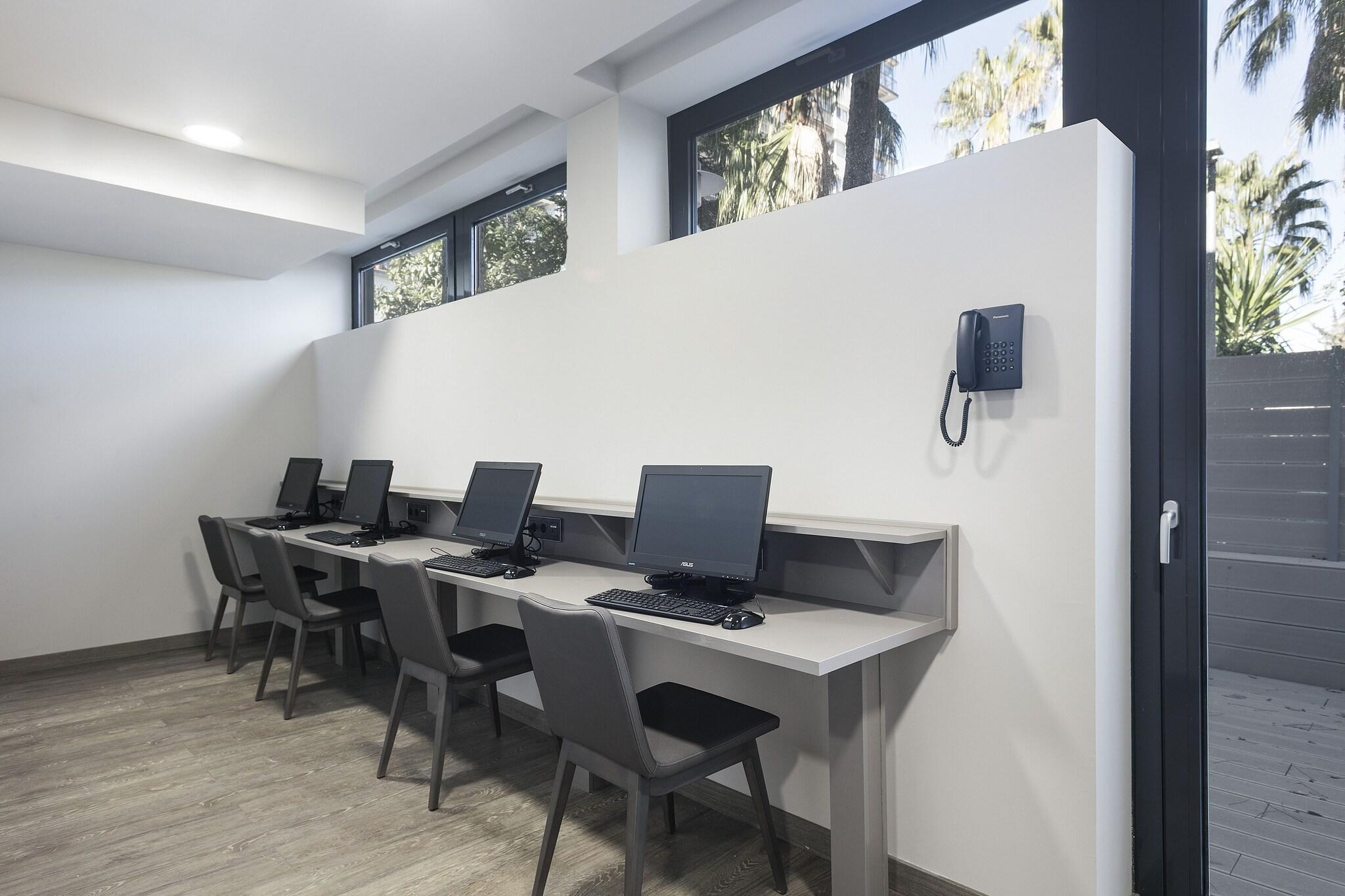 Hotel Upper Diagonal by null