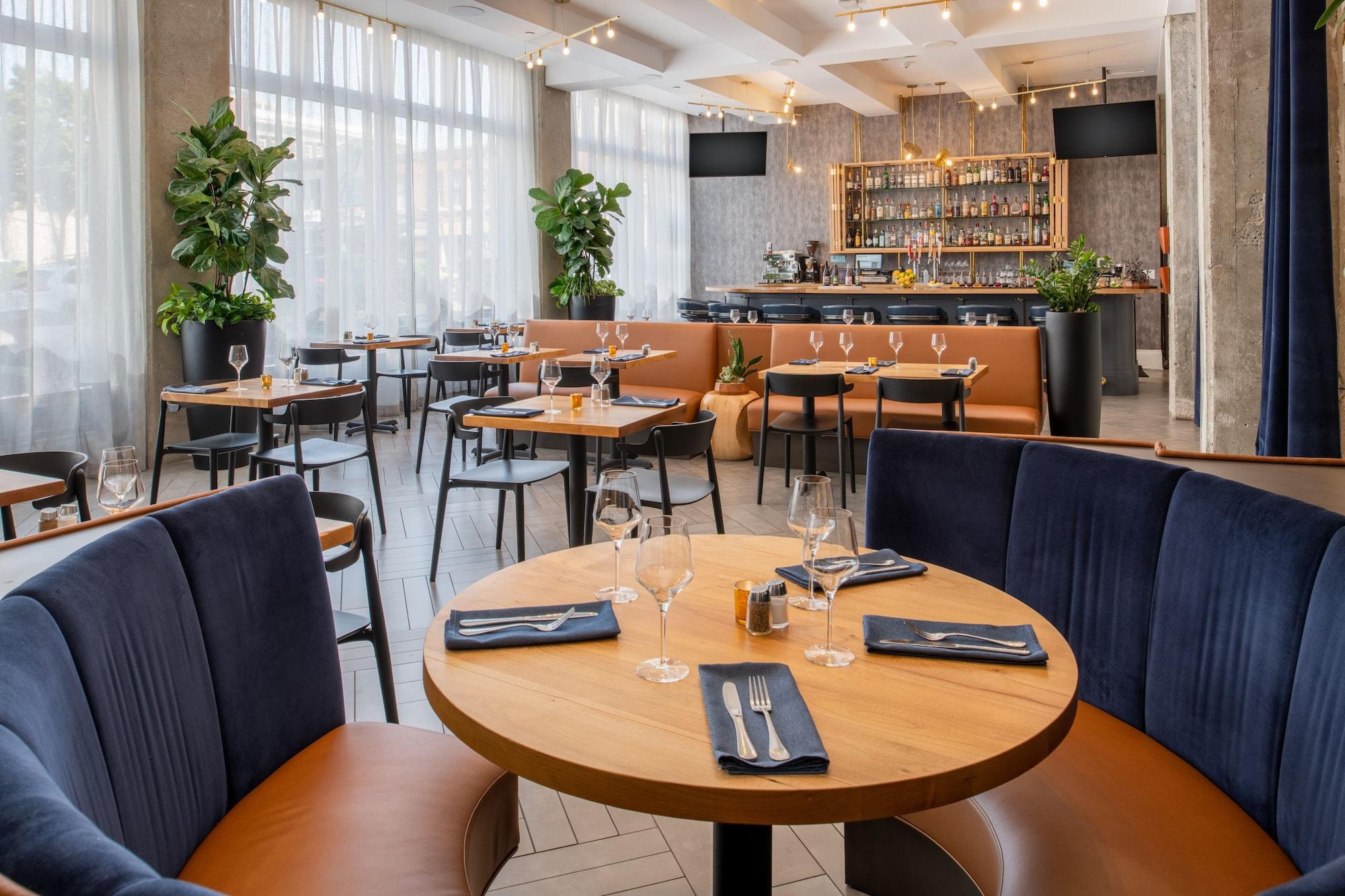 Hi-Lo Hotel, Autograph Collection by null