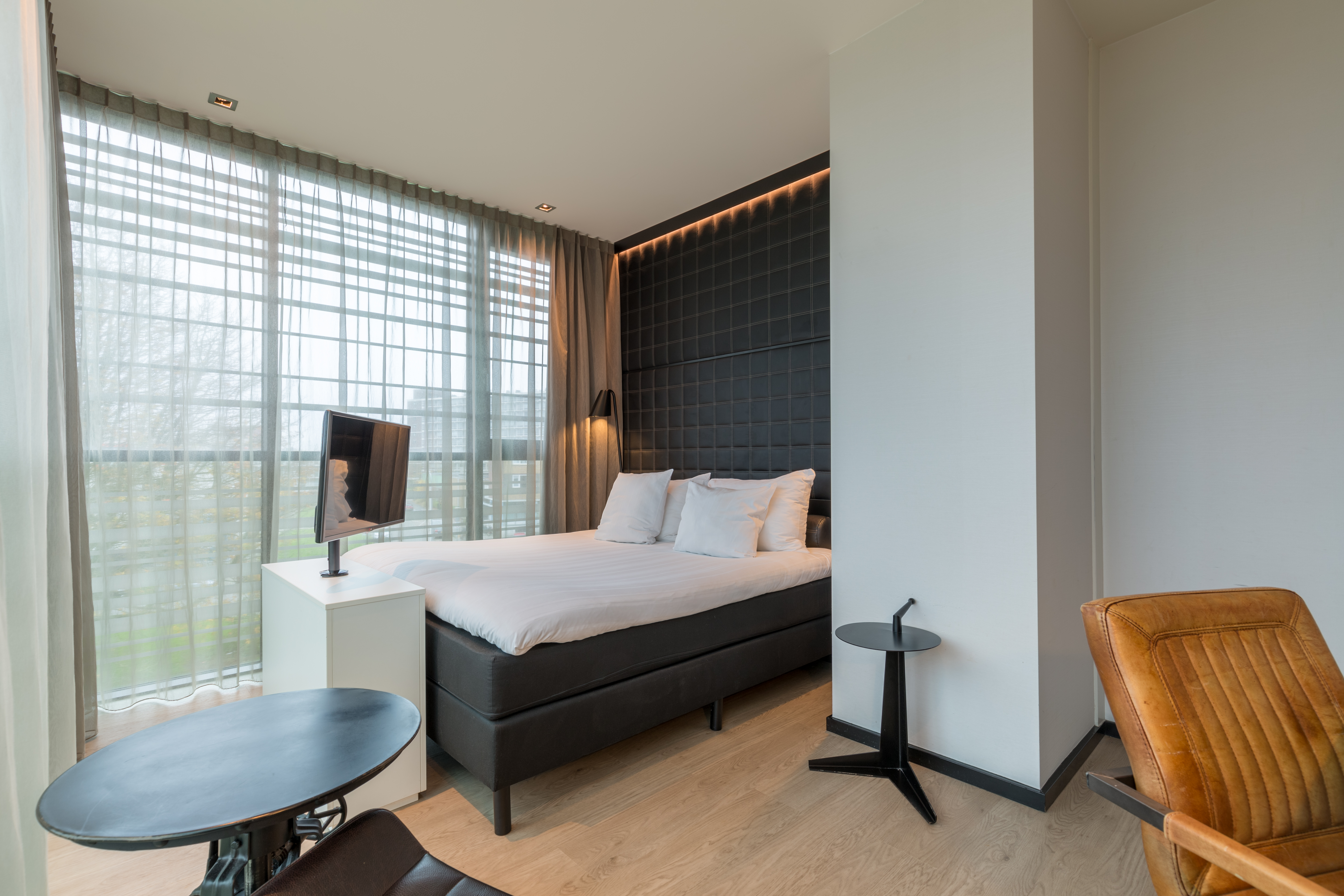 Leonardo Hotel Groningen Room Type - Deluxe Room, 1 Double Bed