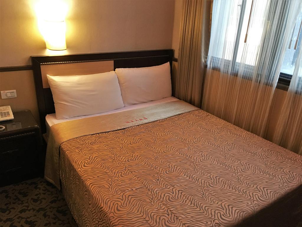 Chair Man Hotel