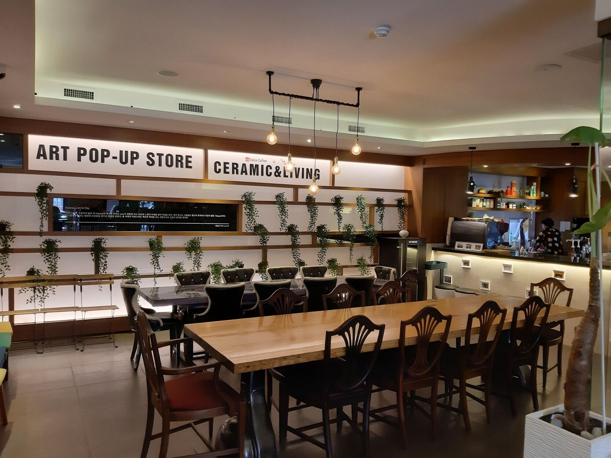 Seowon Tourist Hotel
