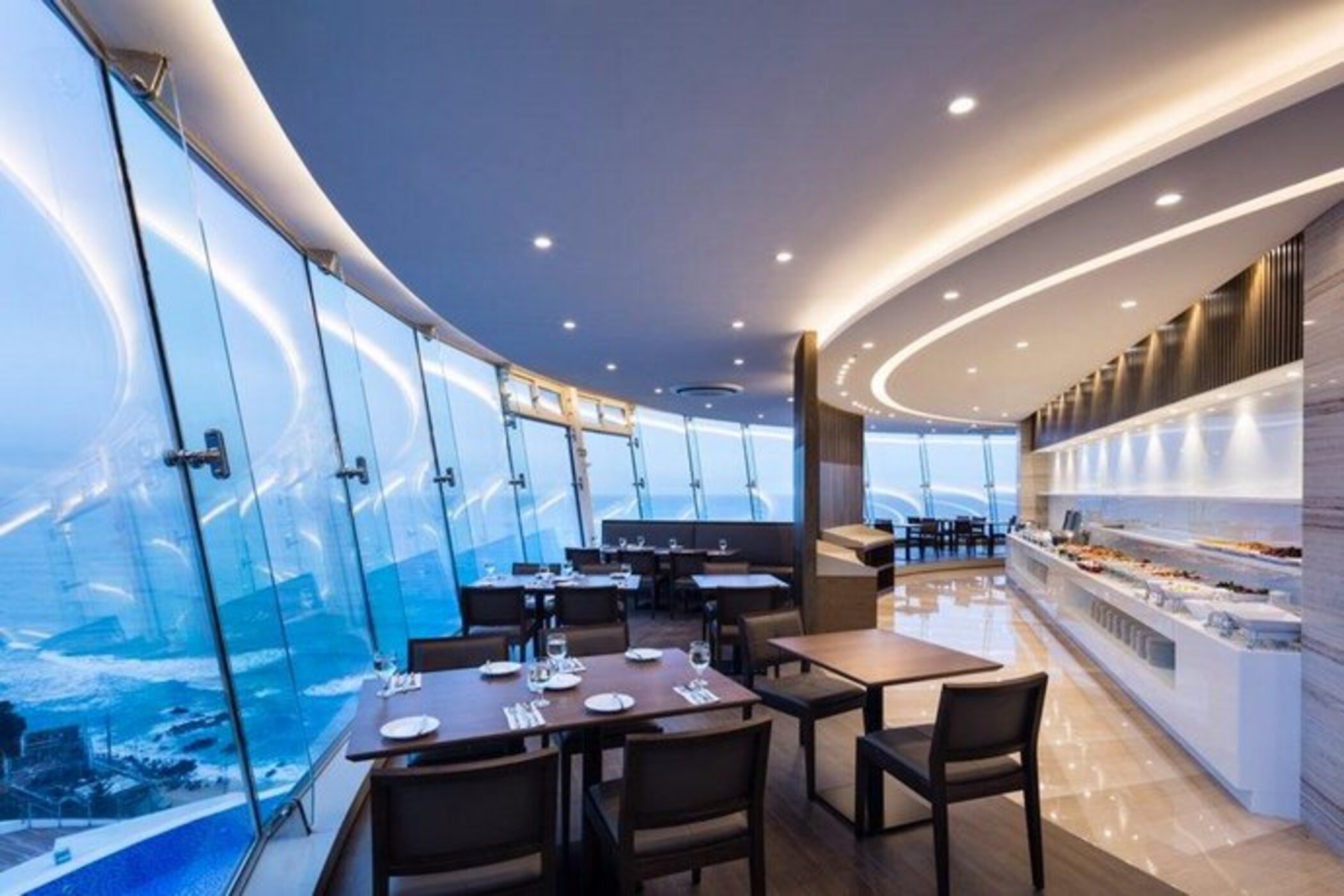 Sun Cruise Resort and Yacht