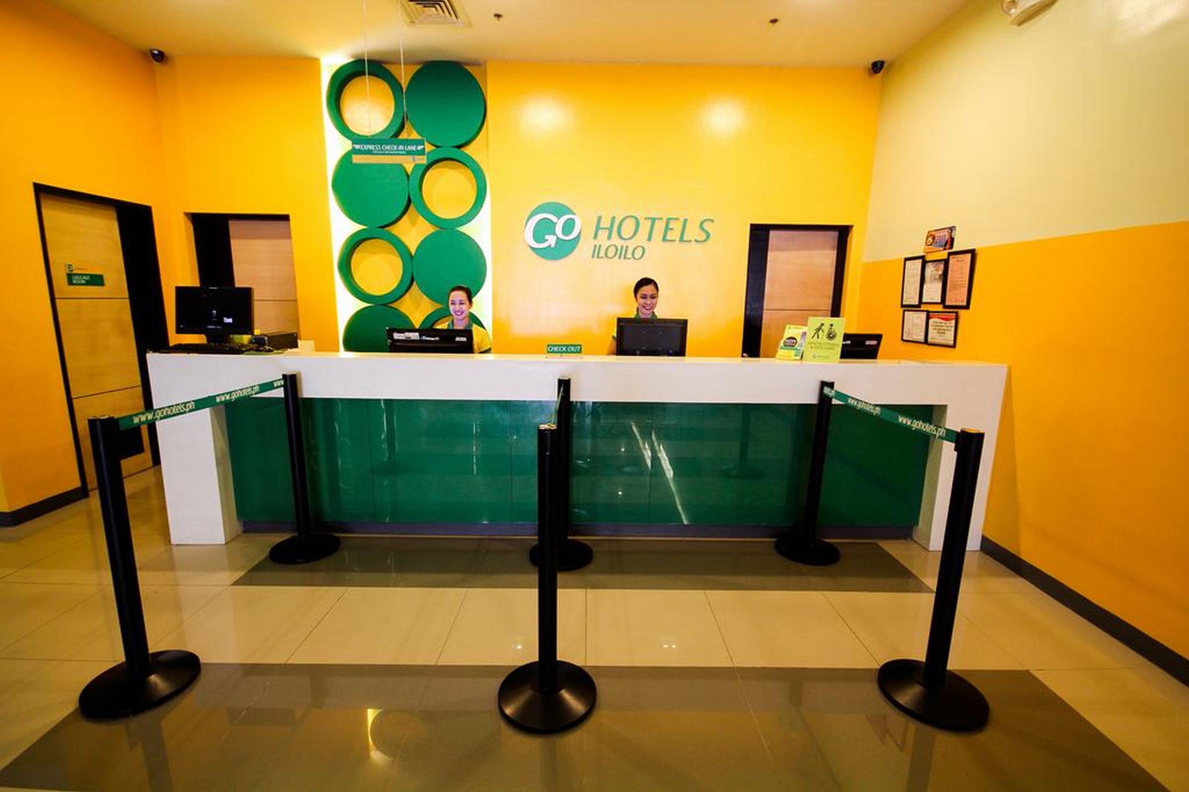 Go Hotels Iloilo by null