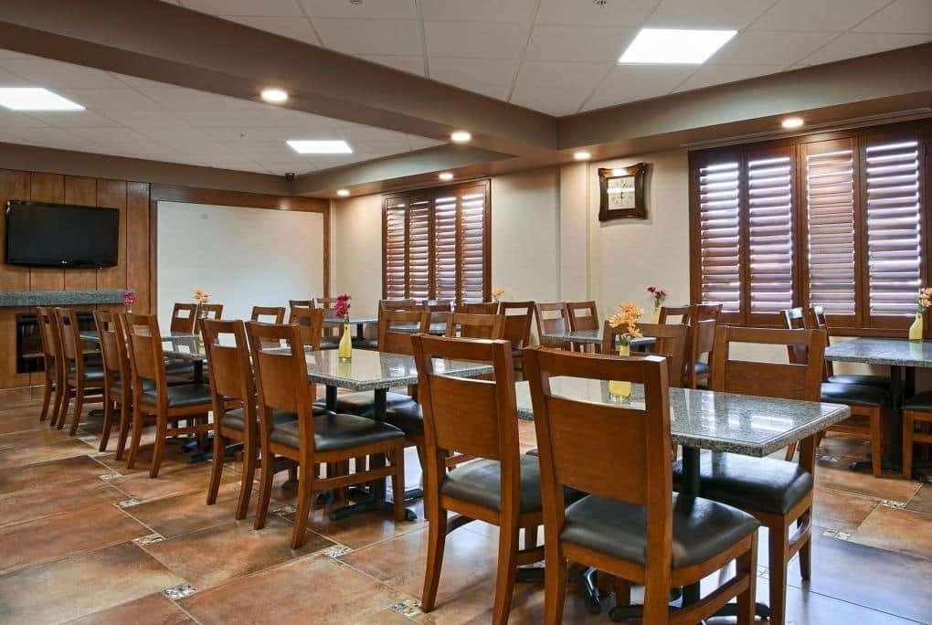 Days Inn By Wyndham Redwater