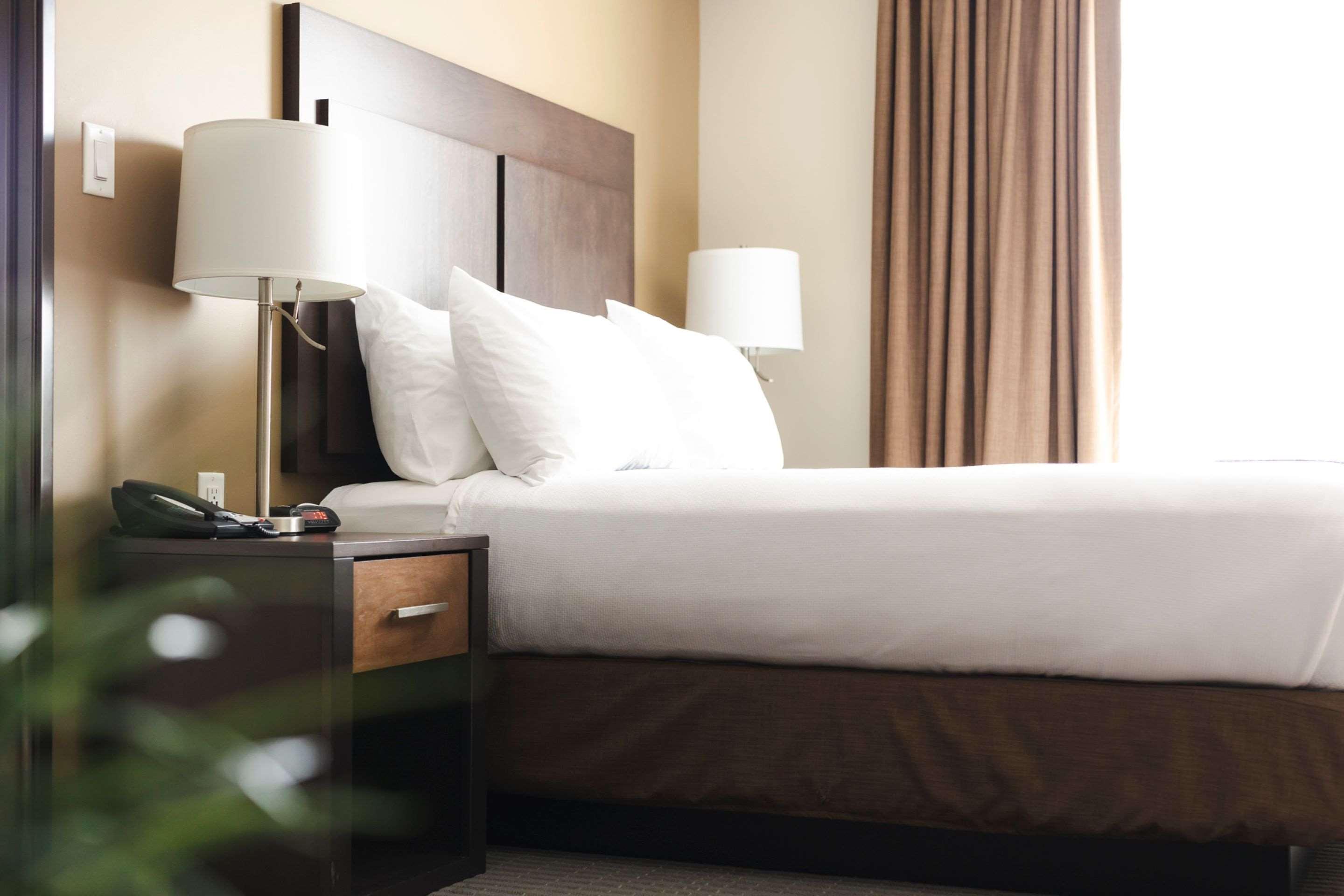 Best Western Plus Lacombe Inn & Suites