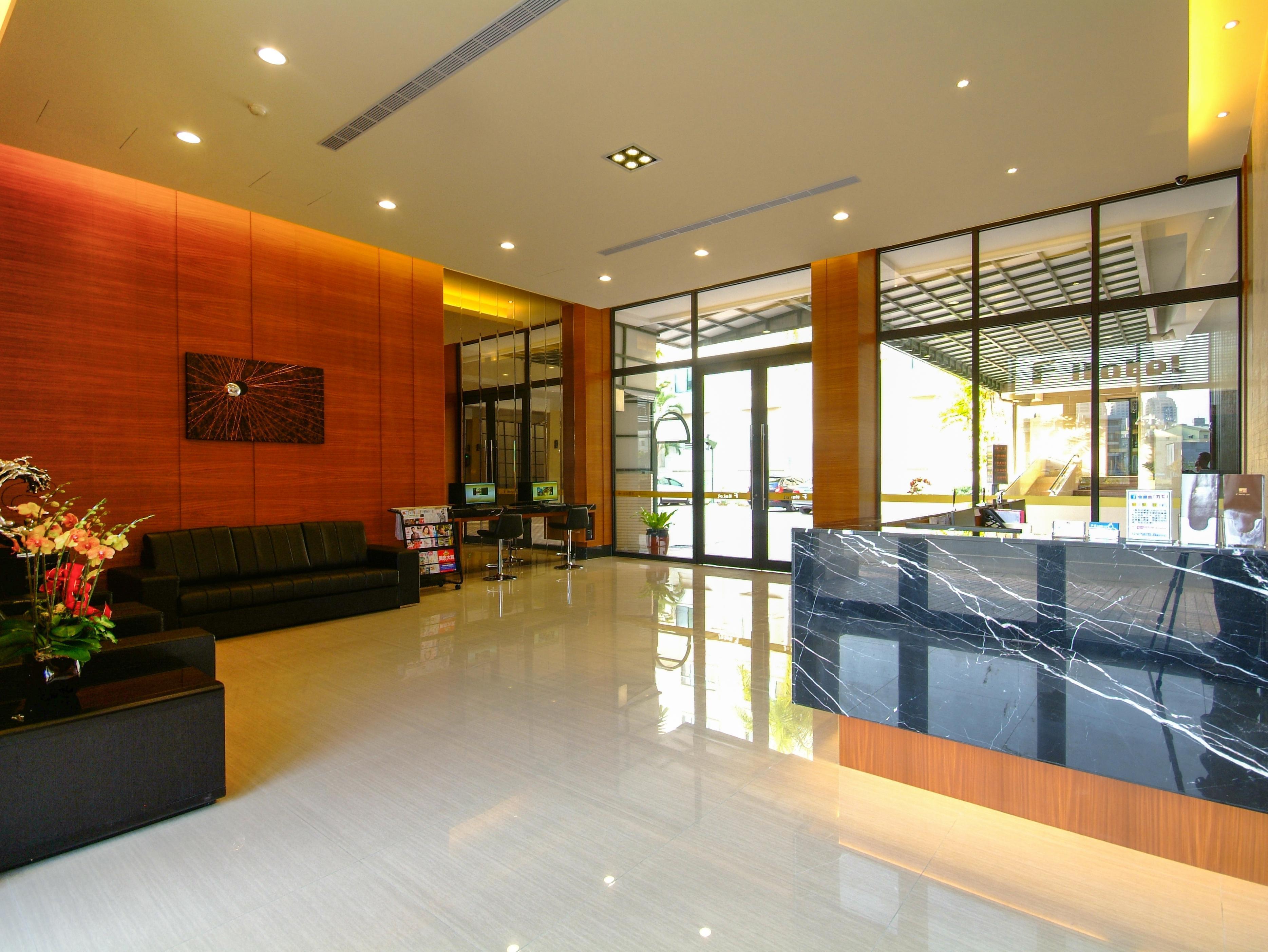 F Hotel Tainan
