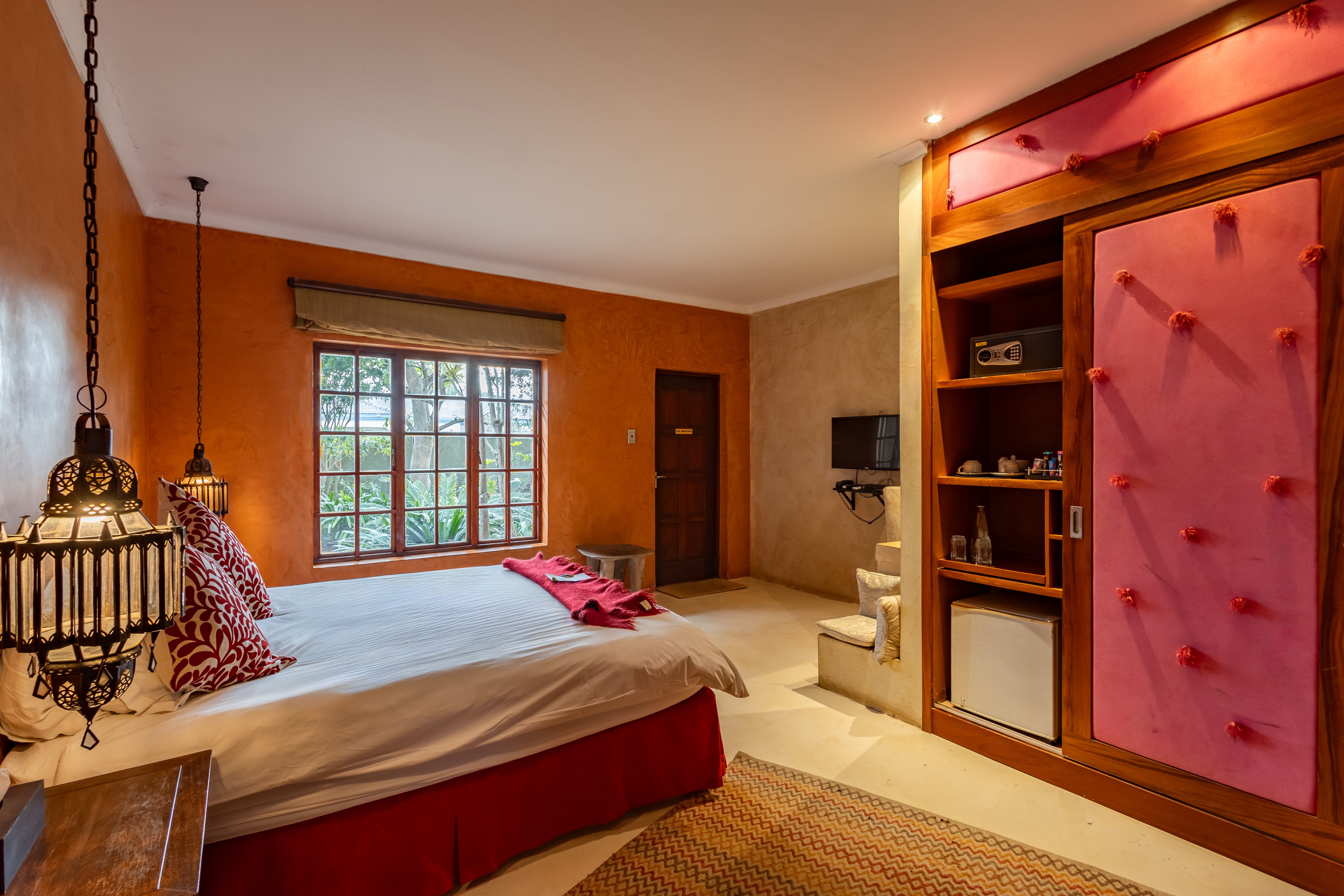 Singa Lodge - Lion Roars Hotels & Lodge