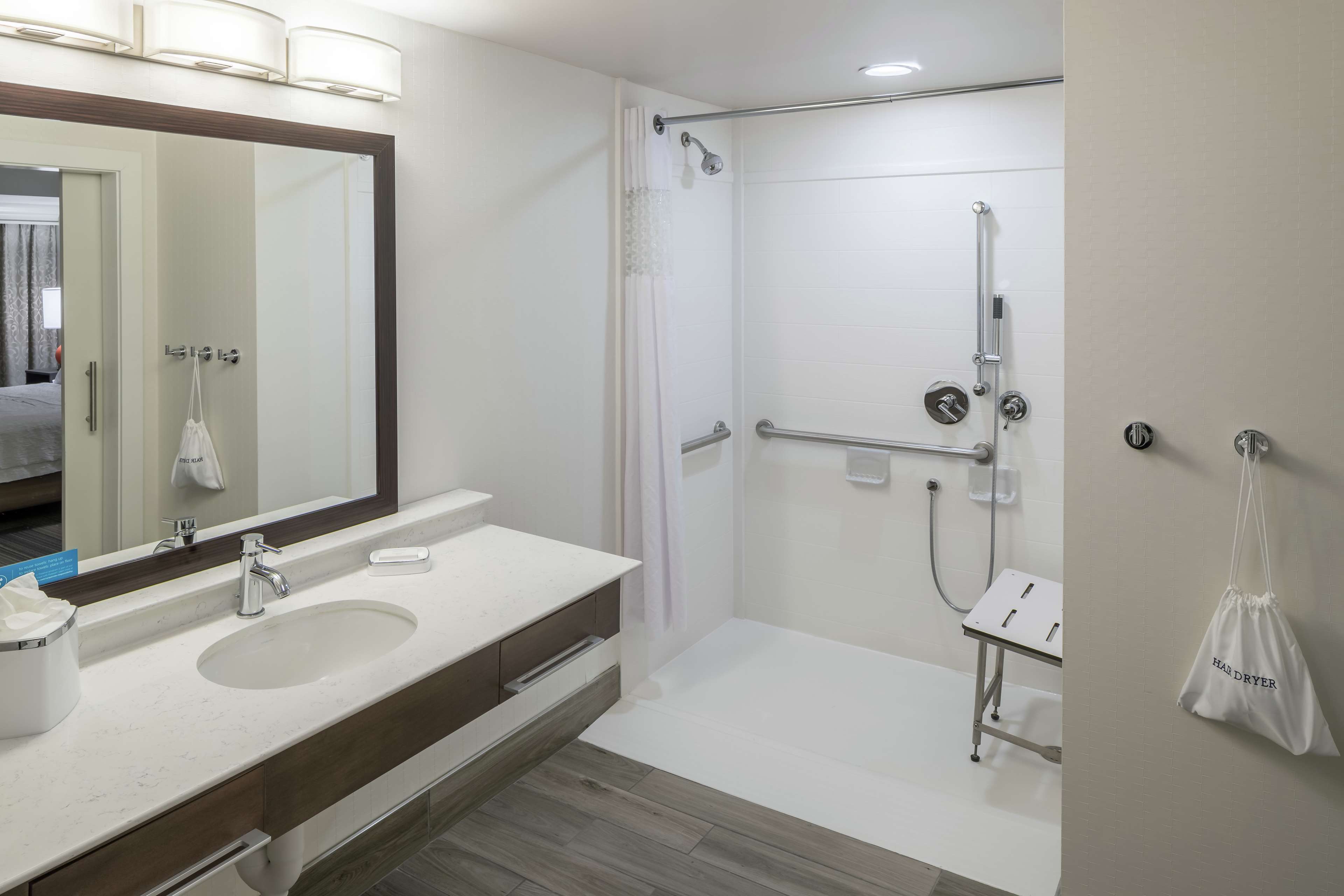 Hampton Inn & Suites by Hilton Atlanta Perimeter D