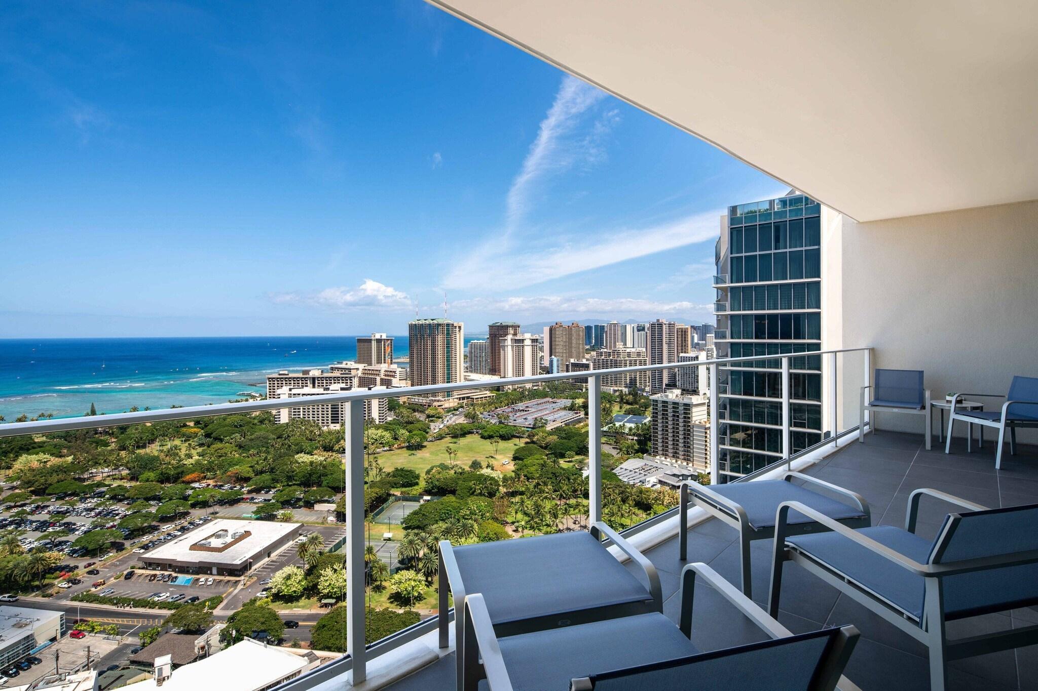 The Ritz-Carlton Residences, Waikiki Beach by null