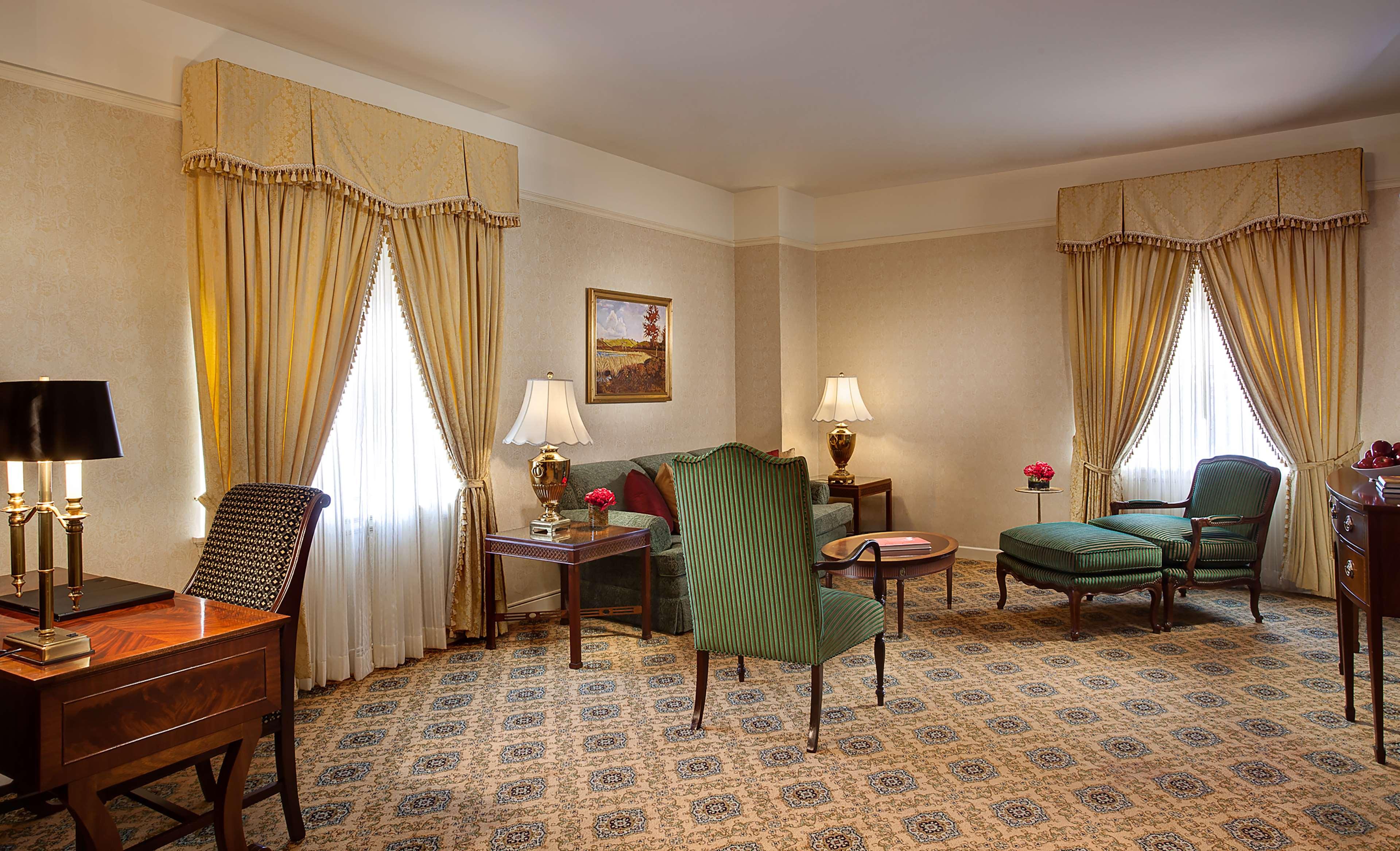 Amway Grand Plaza, Curio Collection by Hilton by null