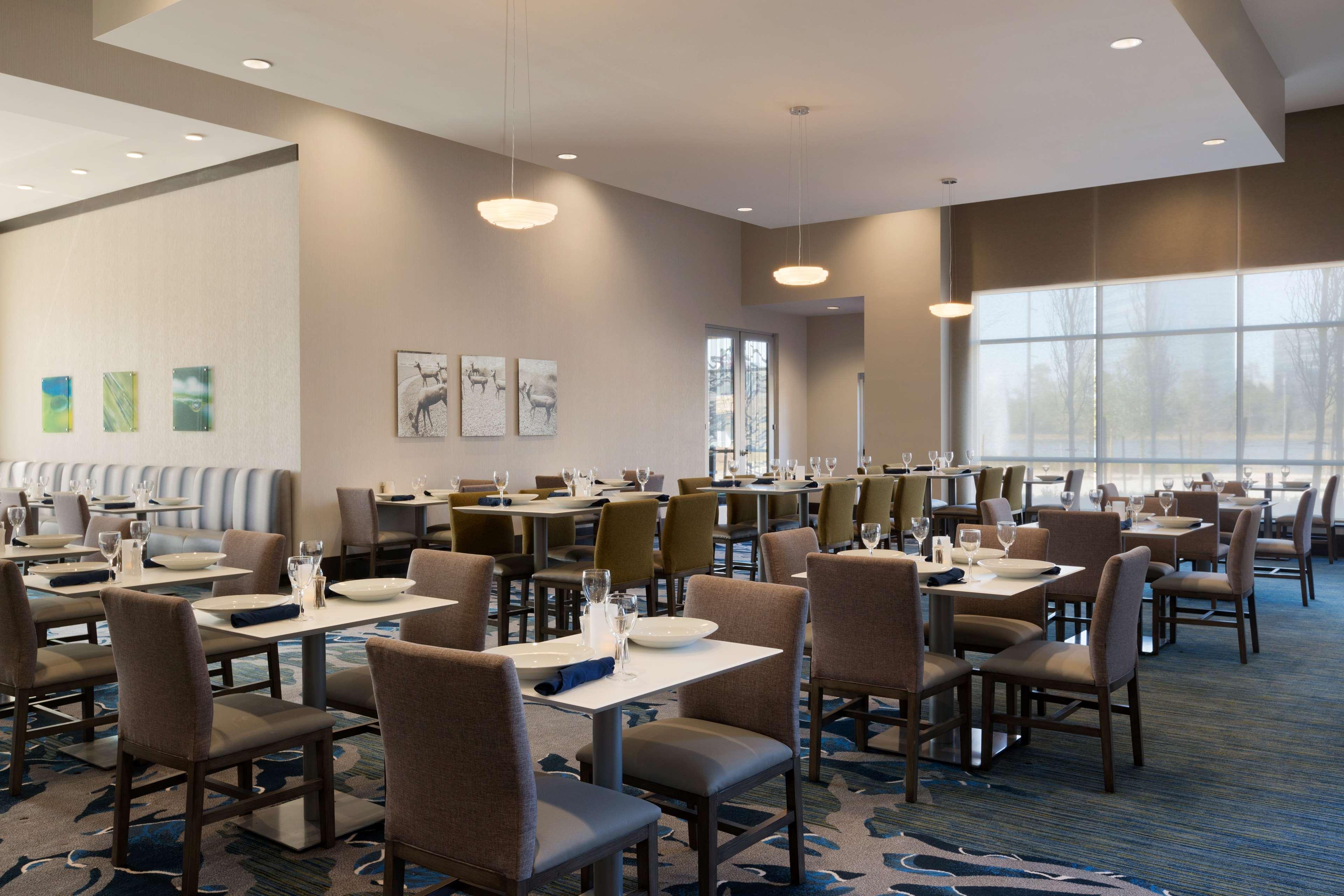 Embassy Suites by Hilton The Woodlands at Hughes