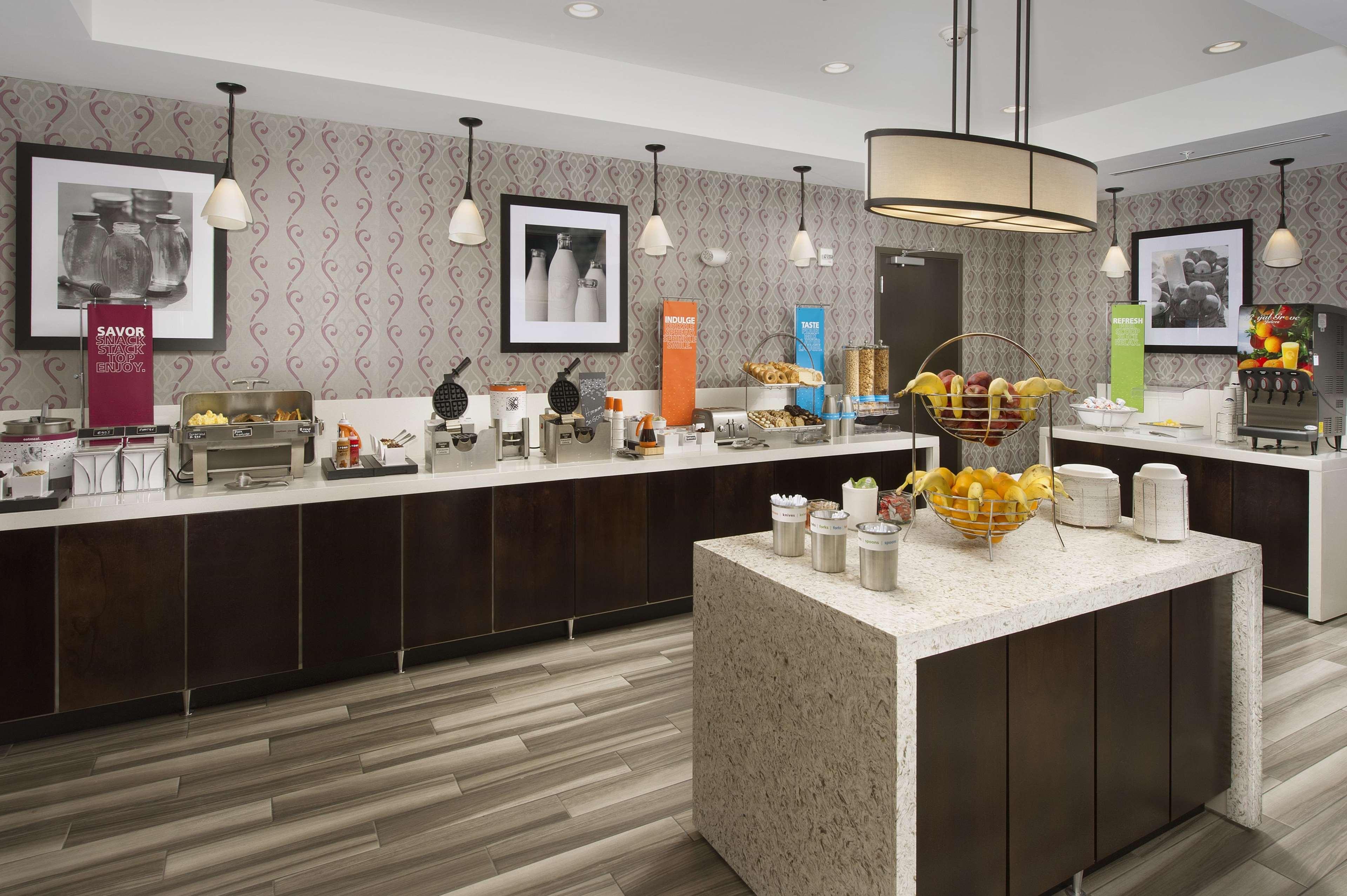 Hampton Inn Louisville East/Hurstbourne