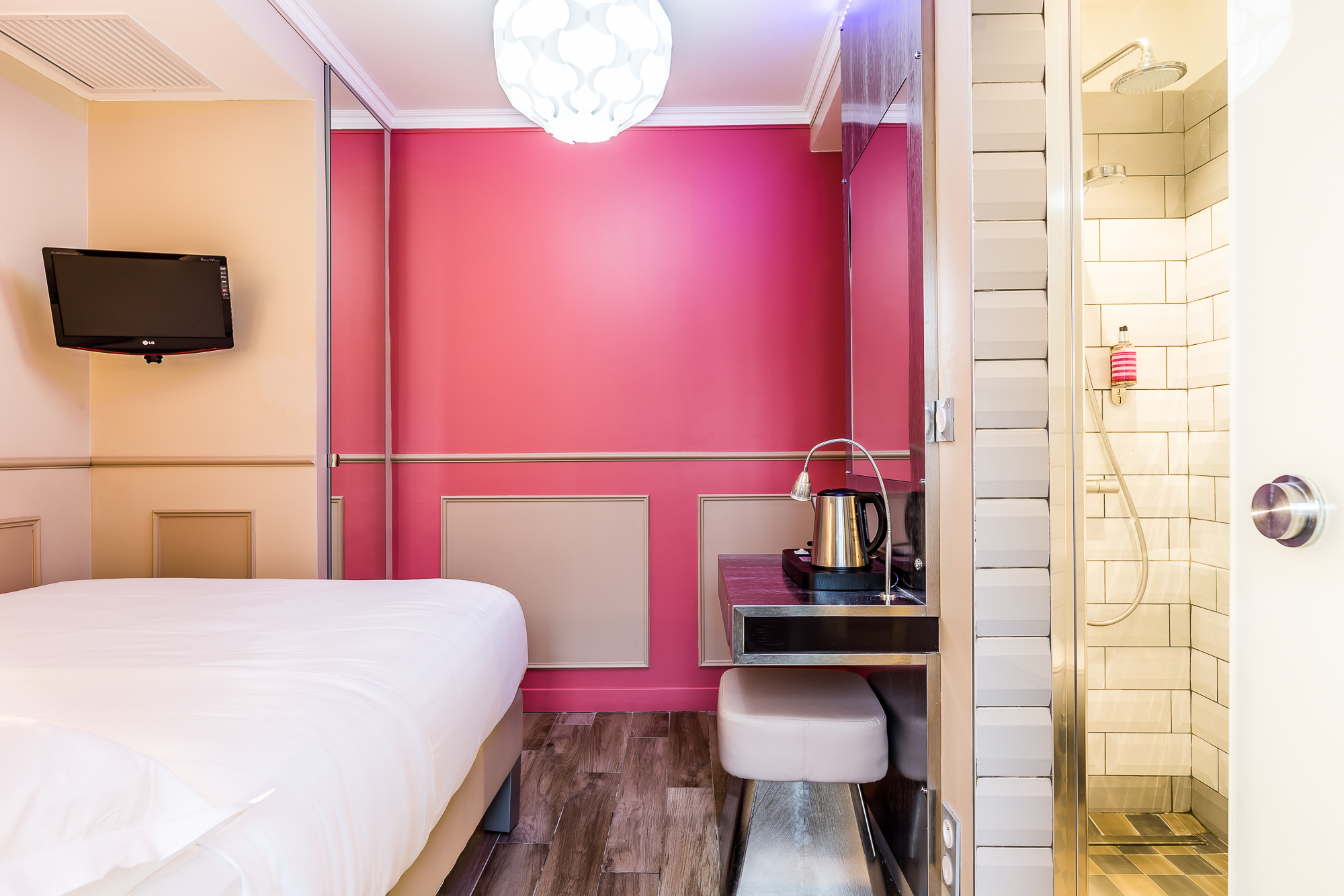 Hôtel District République by null