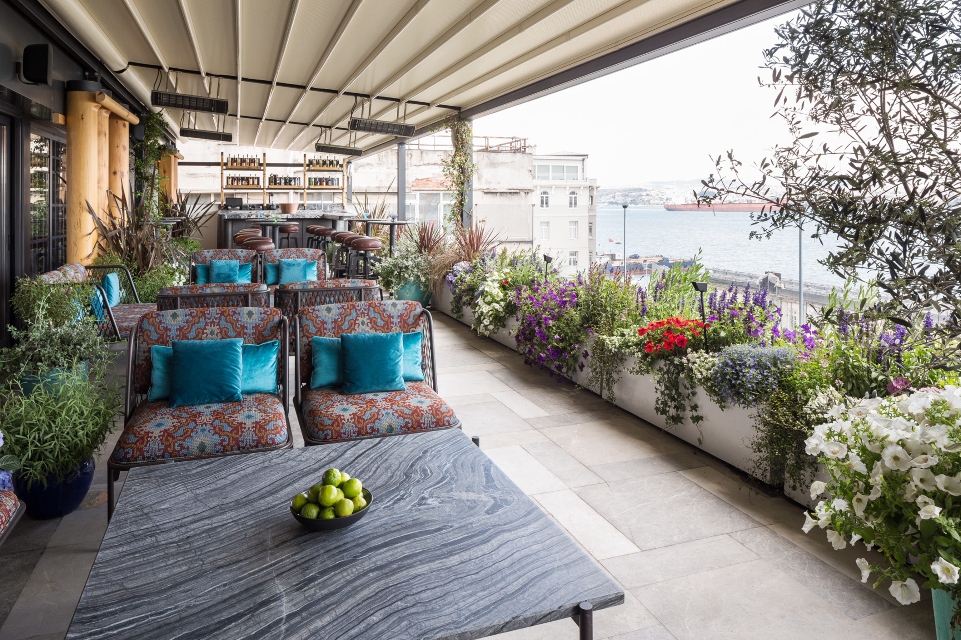 Novotel İstanbul Bosphorus by null