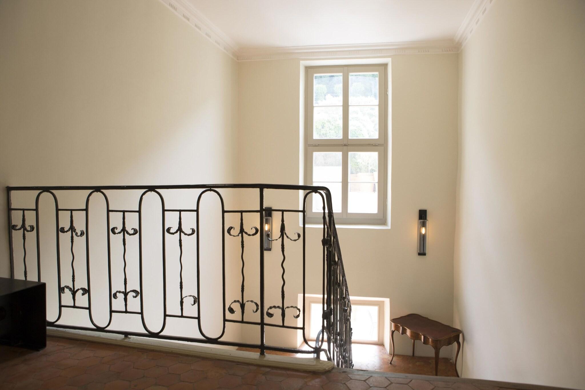 Hôtel de la Villeon by null