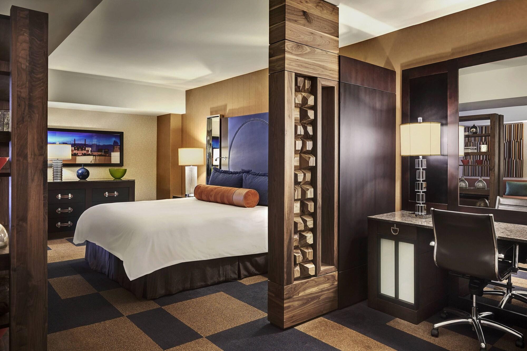 Renaissance Phoenix Downtown Hotel by null