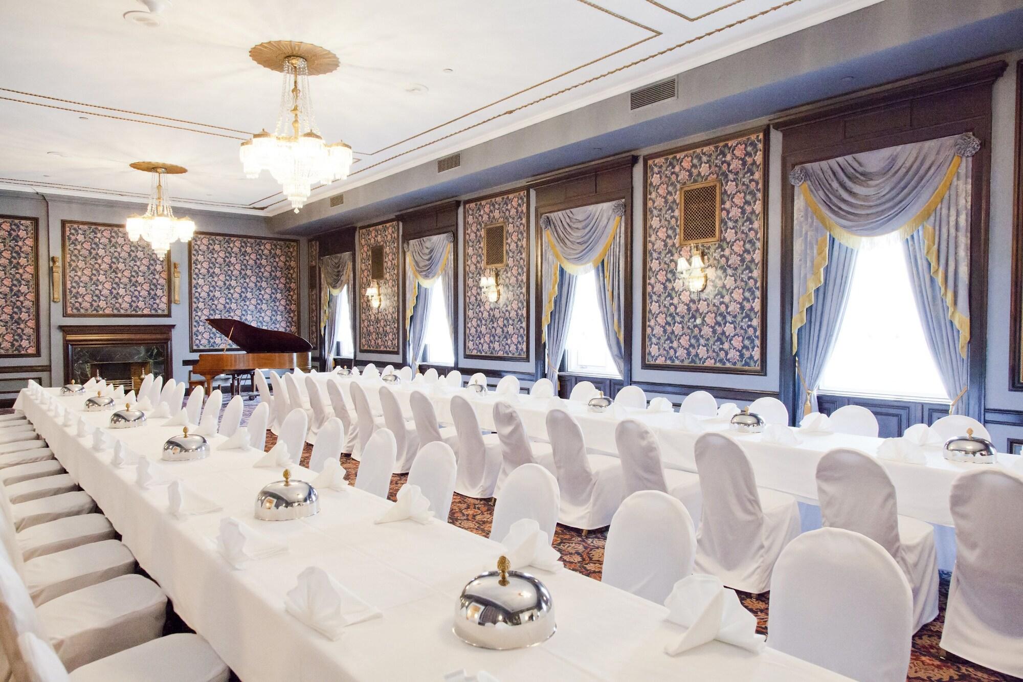 The Hotel Saskatchewan, Autograph Collection by null