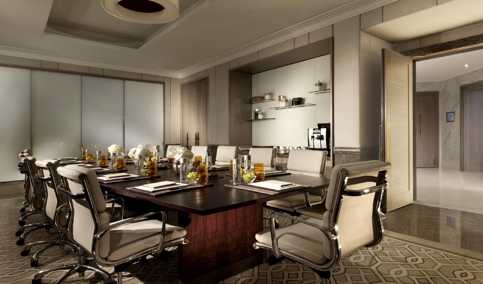 Four Seasons Hotel Abu Dhabi at Al Maryah Island - attēls