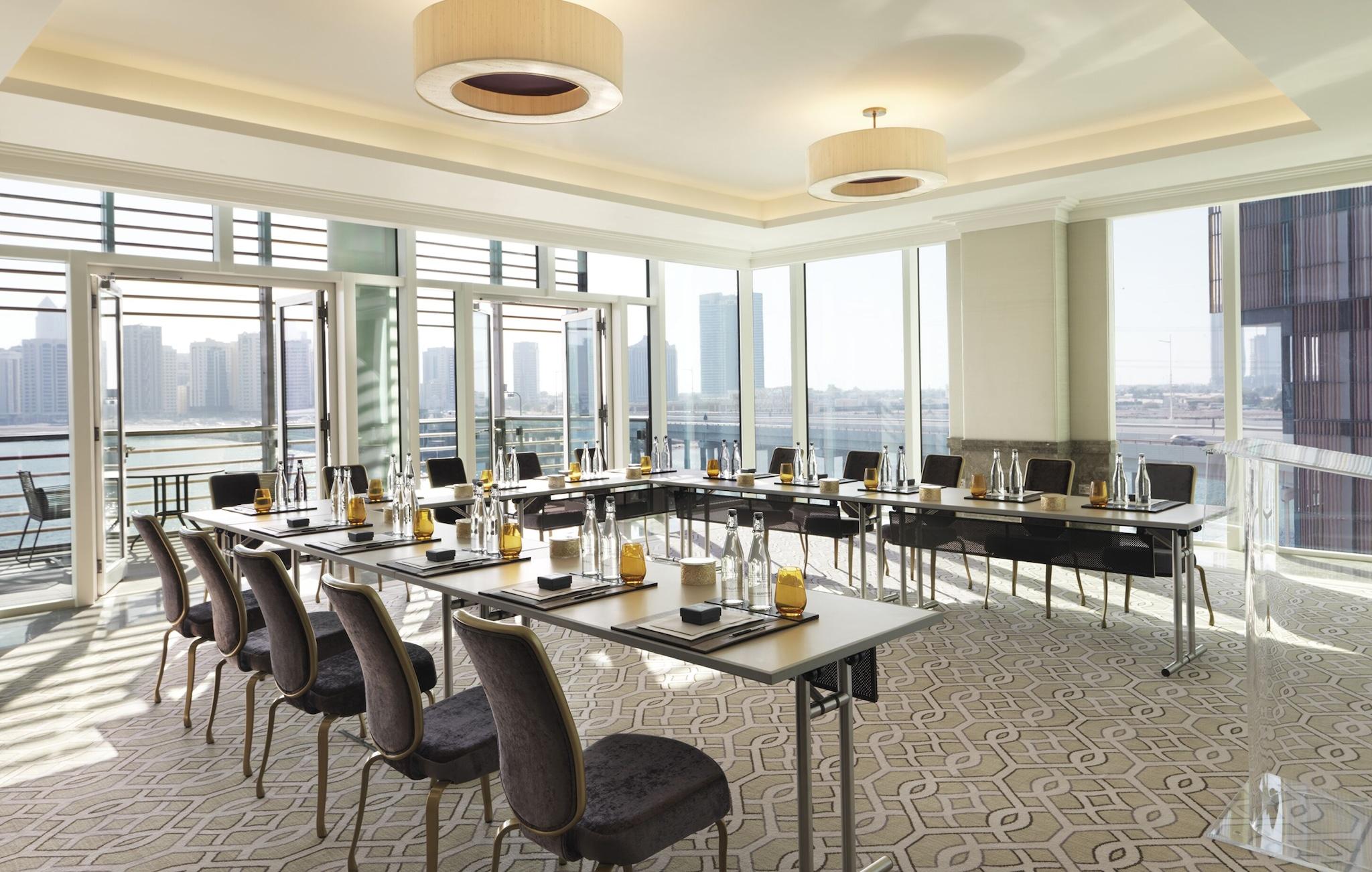 Four Seasons Hotel Abu Dhabi at Al Maryah Island - attēls