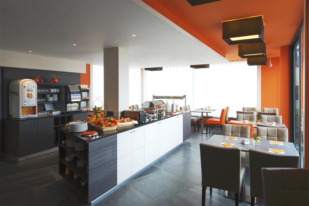 Orange Hotel