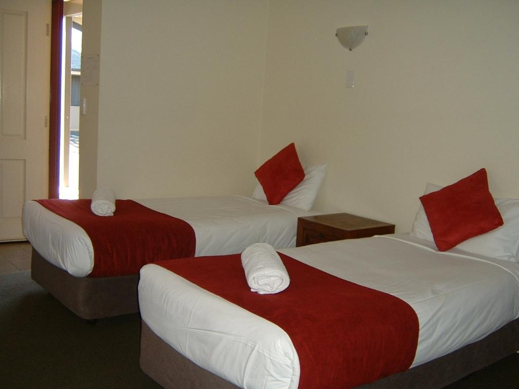 Armidale Pines Motel by null