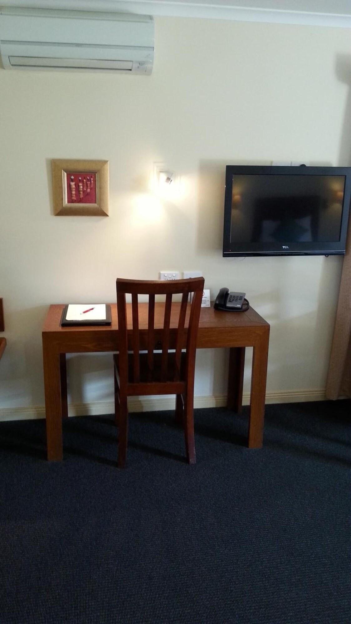 Armidale Pines Motel by null