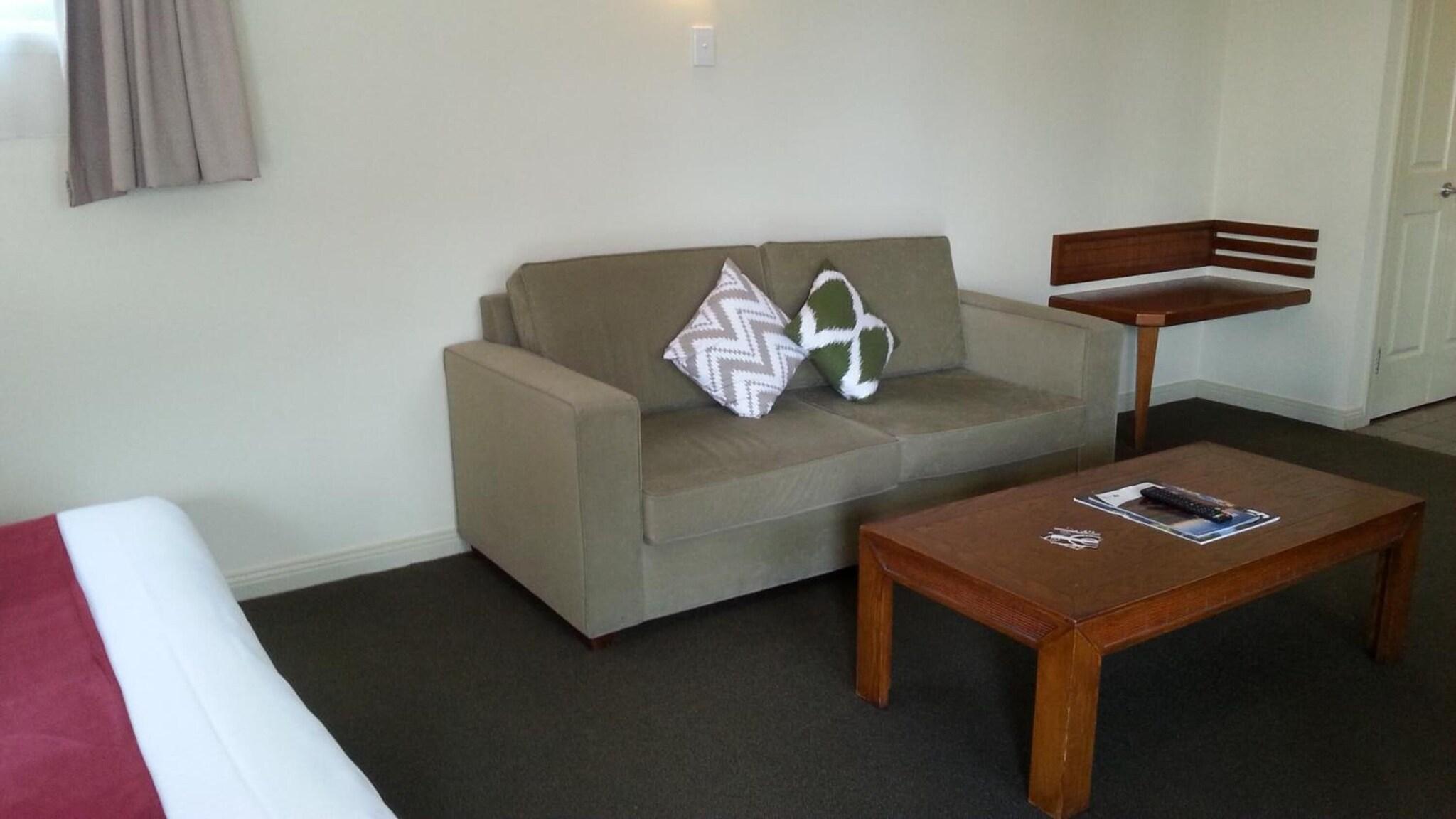 Armidale Pines Motel by null