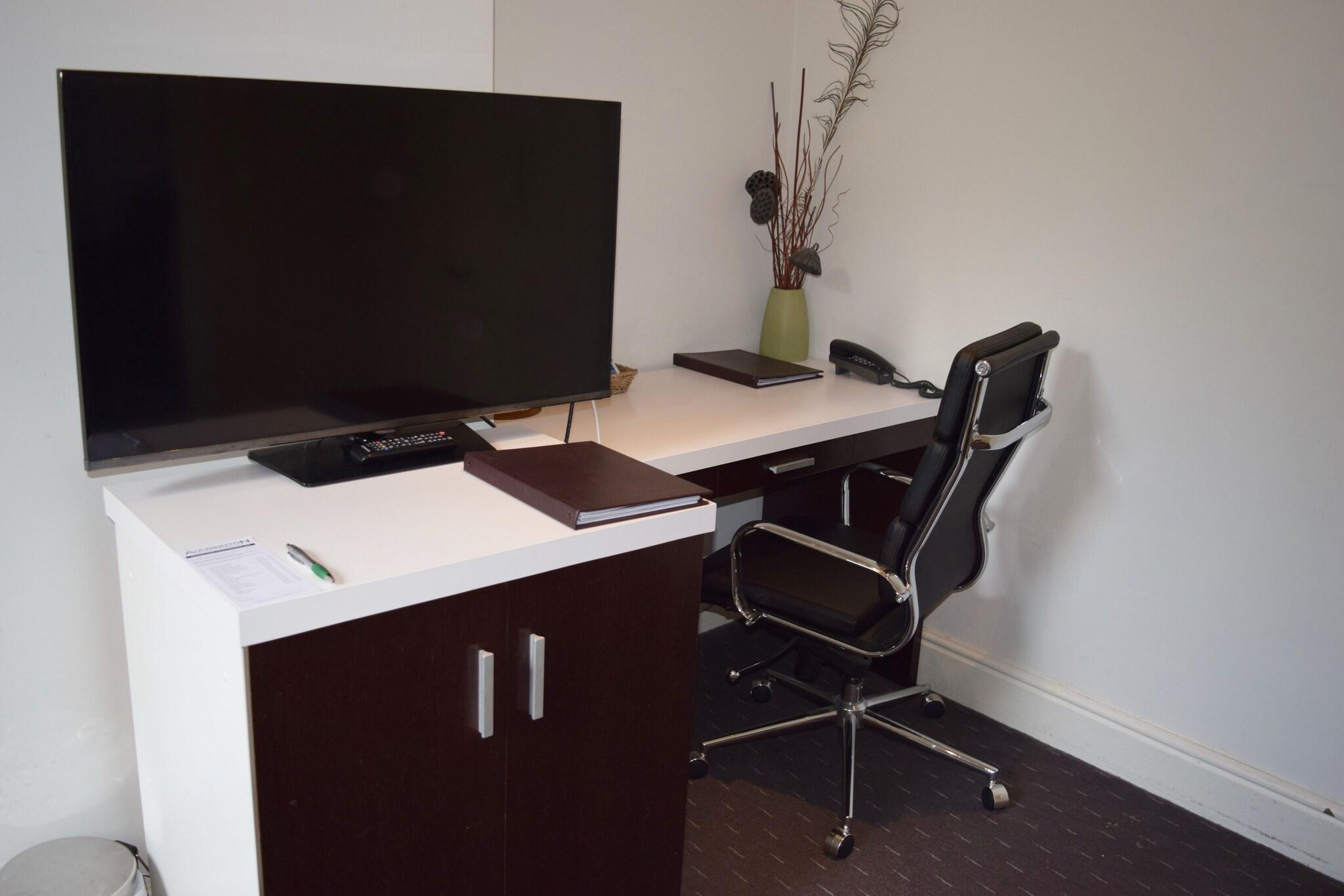 Auldington Hotel by null