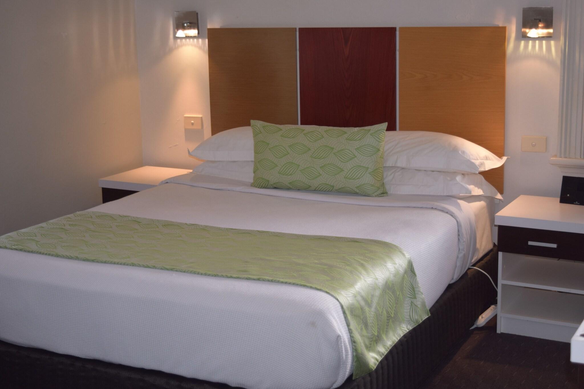 Auldington Hotel by null