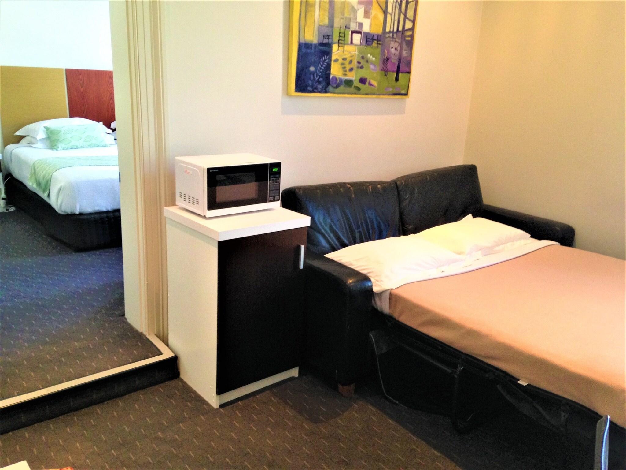 Auldington Hotel by null